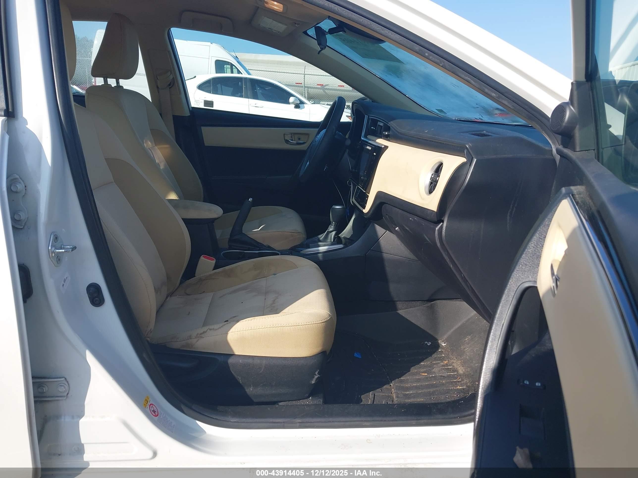 TOYOTA COROLLA image 5