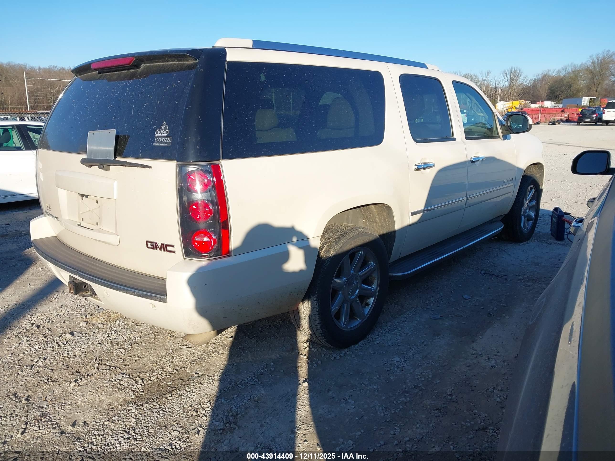 GMC YUKON image 4