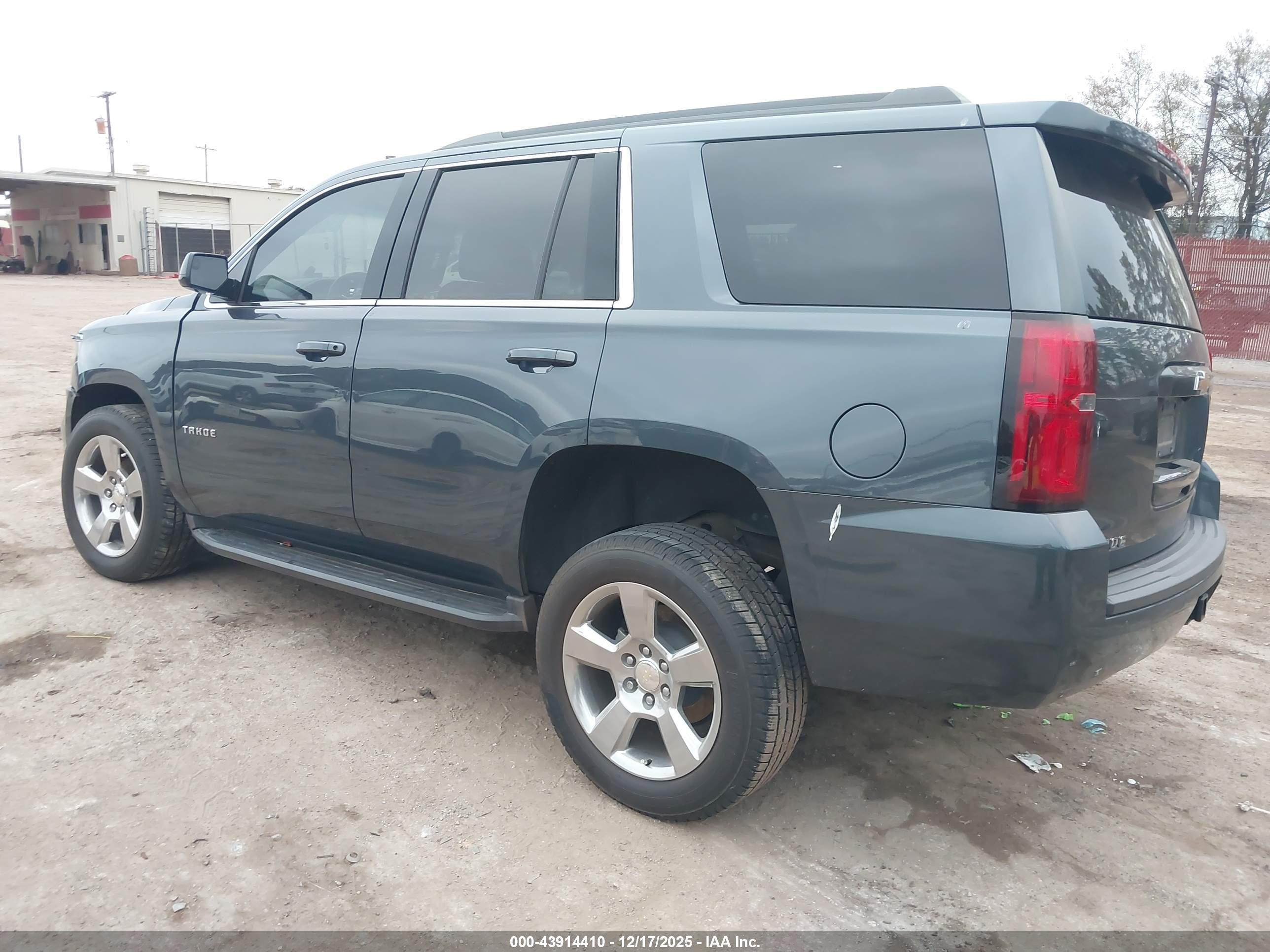 CHEVROLET TAHOE image 3