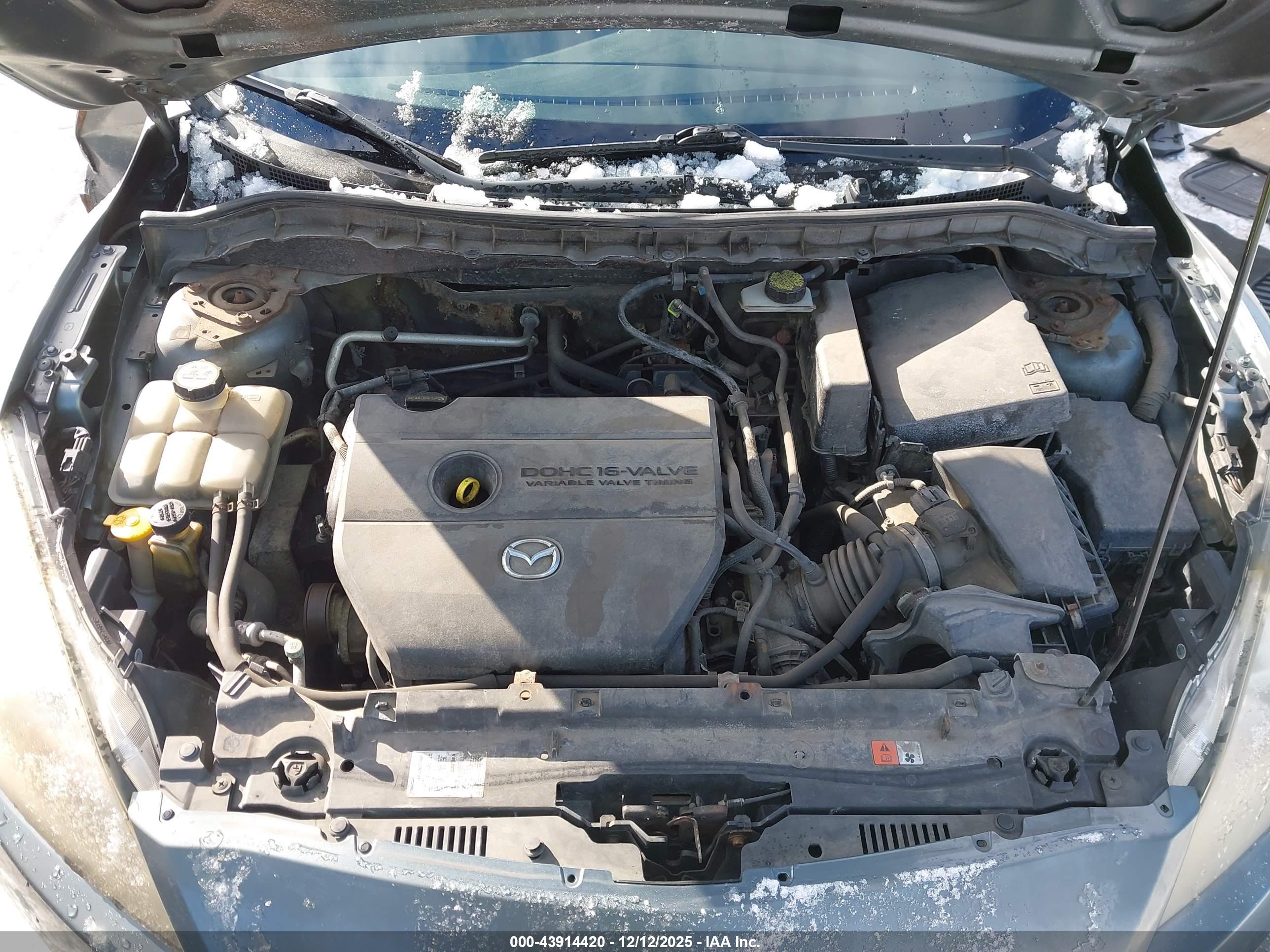 MAZDA MAZDA3 image 10