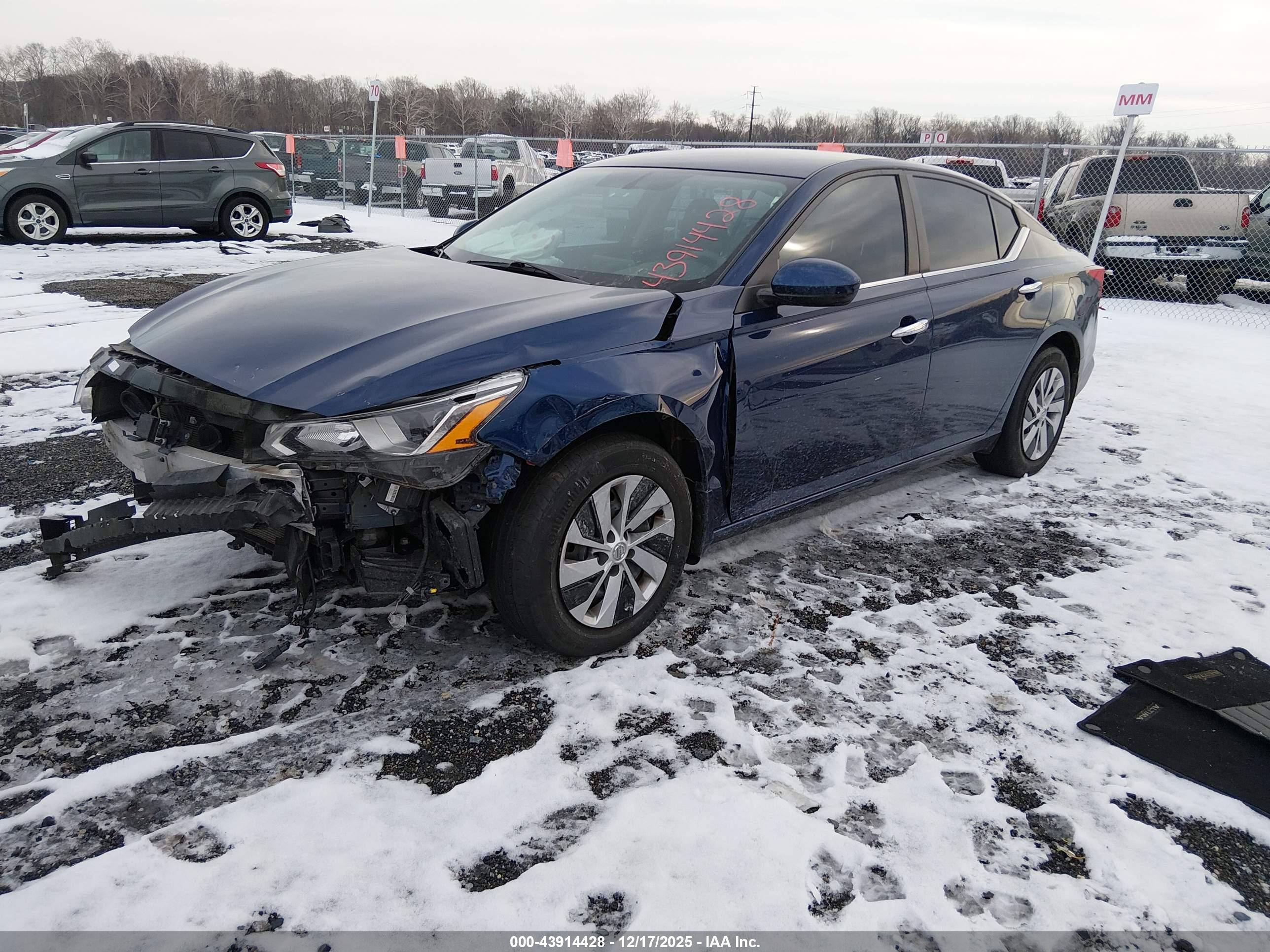NISSAN ALTIMA image 2