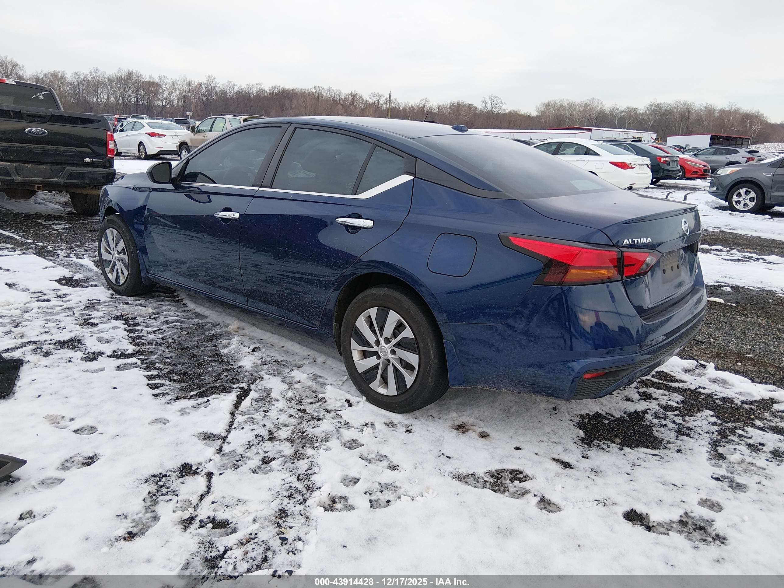 NISSAN ALTIMA image 3