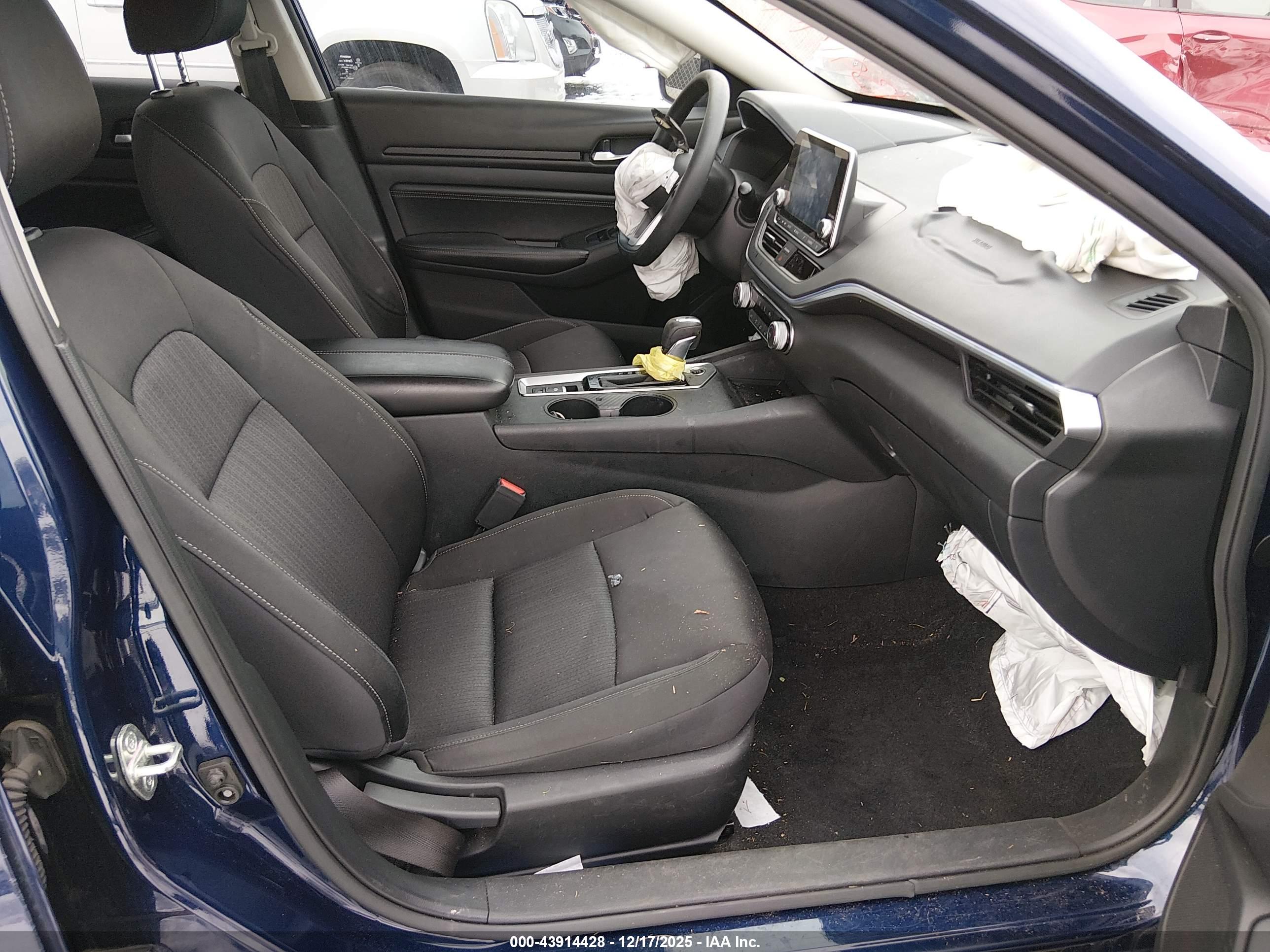 NISSAN ALTIMA image 5