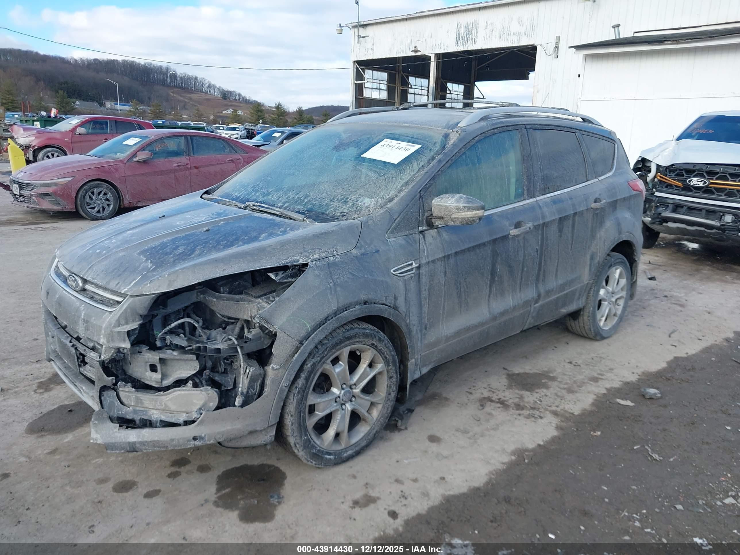 FORD ESCAPE image 2