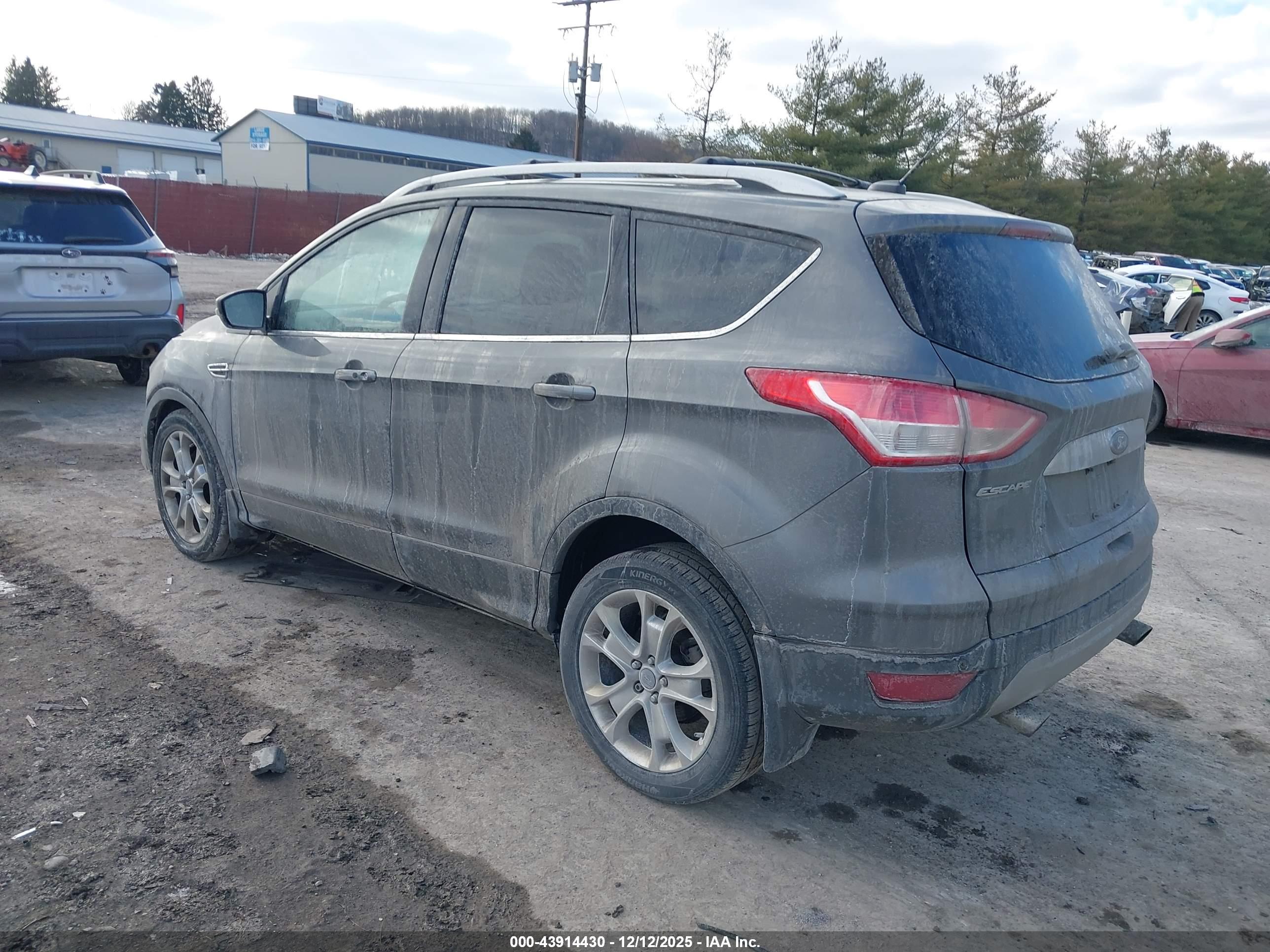 FORD ESCAPE image 3