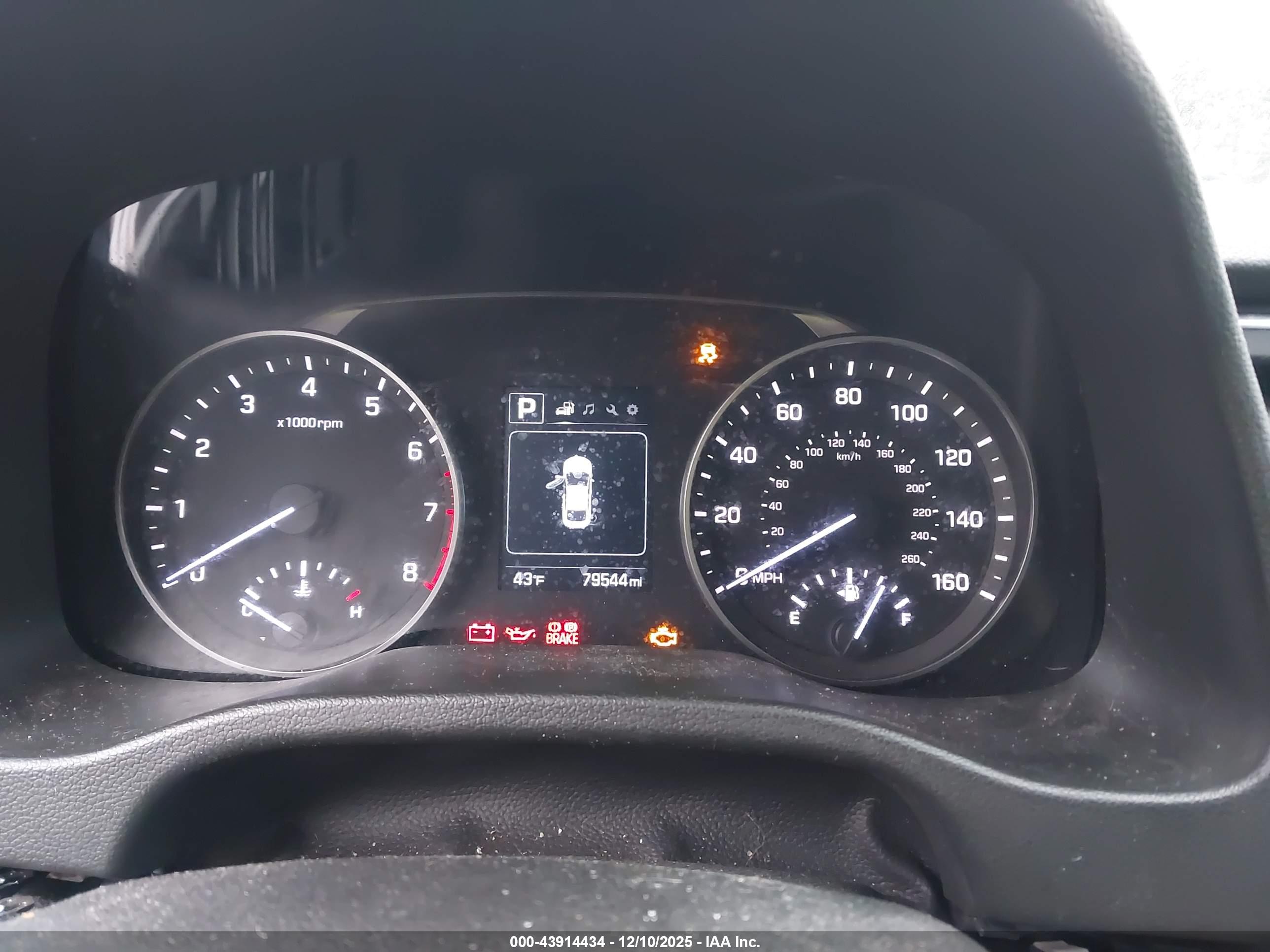 HYUNDAI ELANTRA image 7