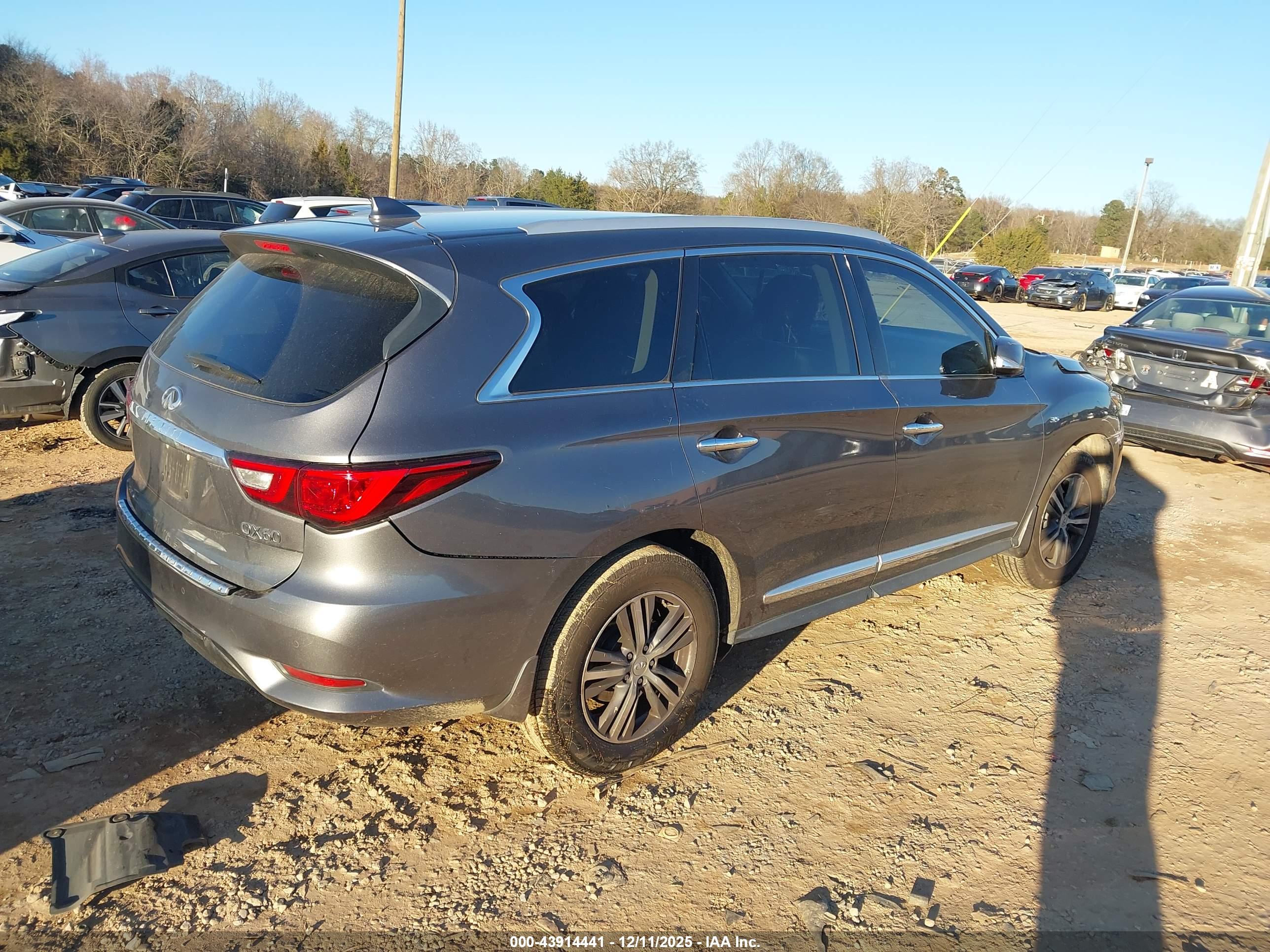 INFINITI QX60 image 4