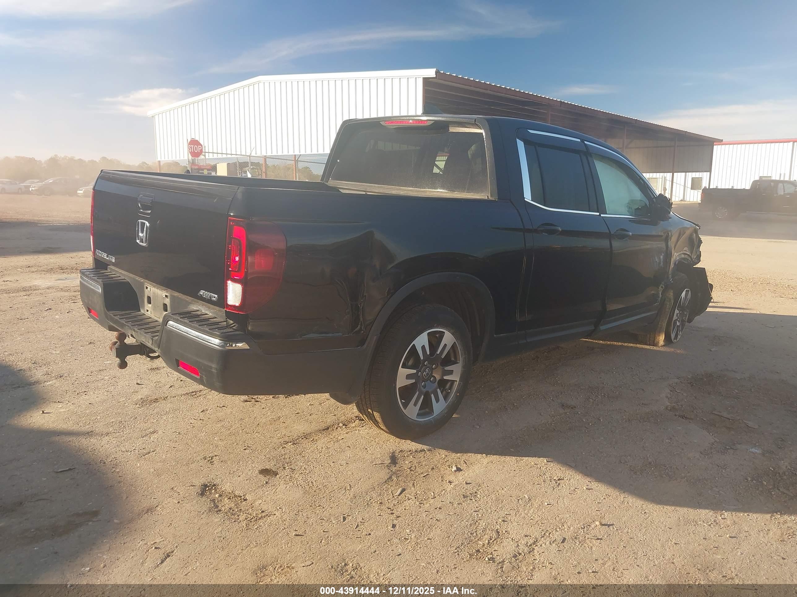 HONDA RIDGELINE image 4