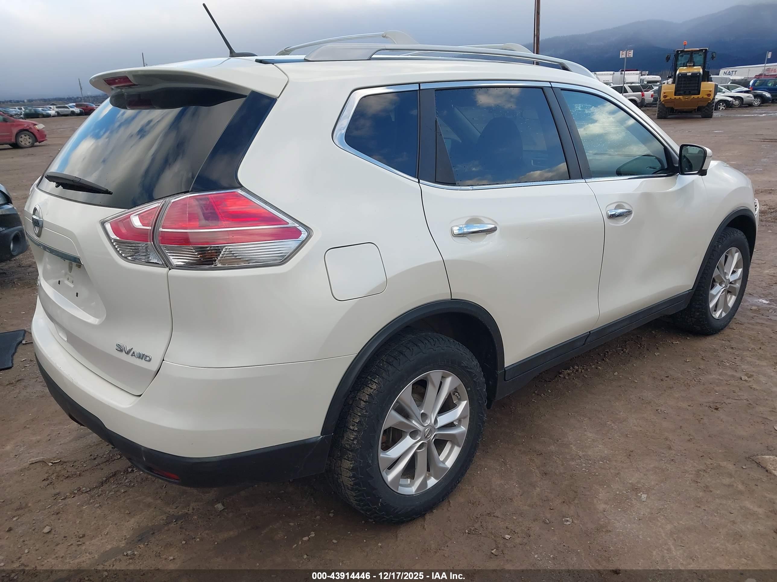 NISSAN ROGUE image 4
