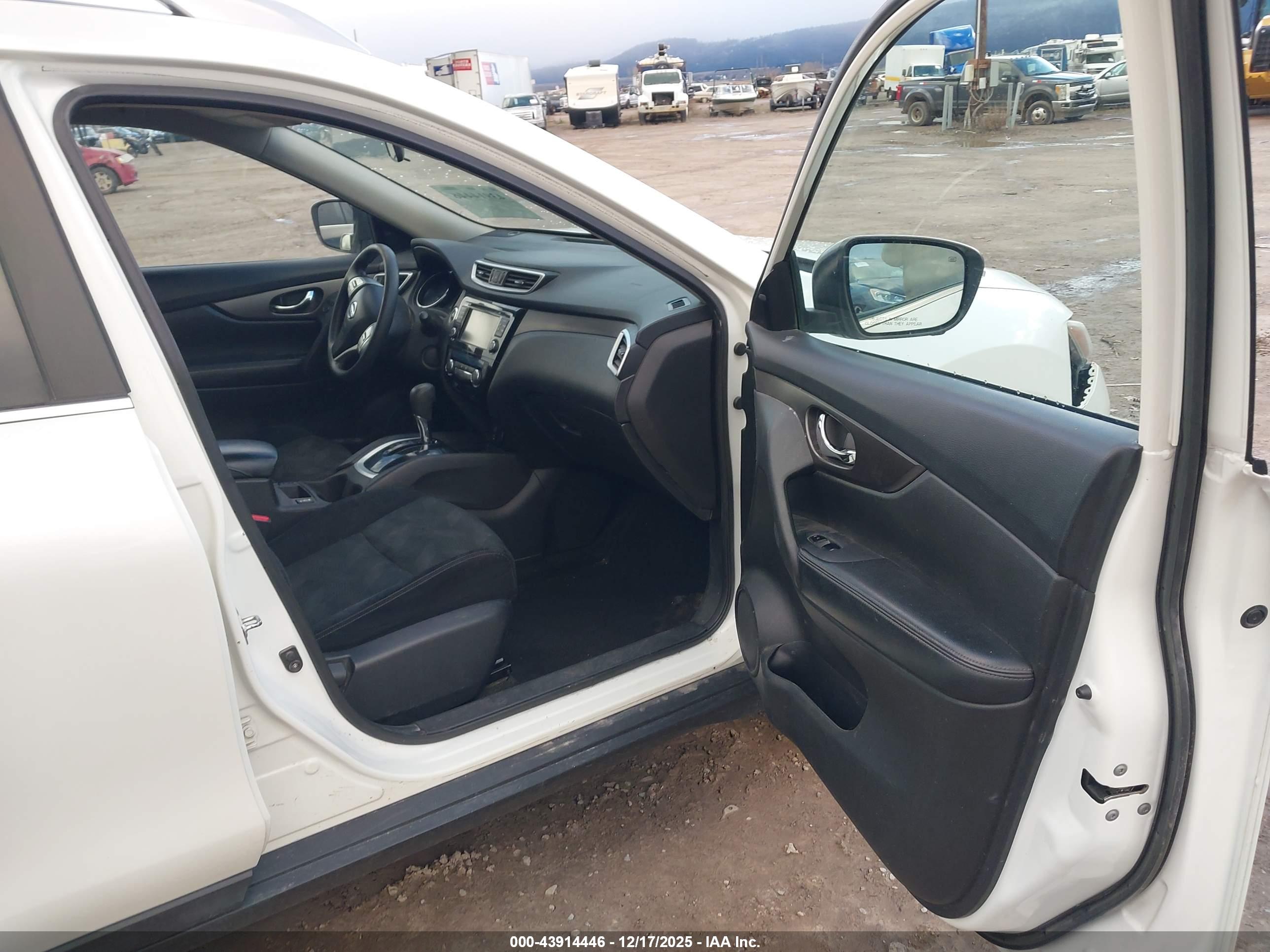 NISSAN ROGUE image 5
