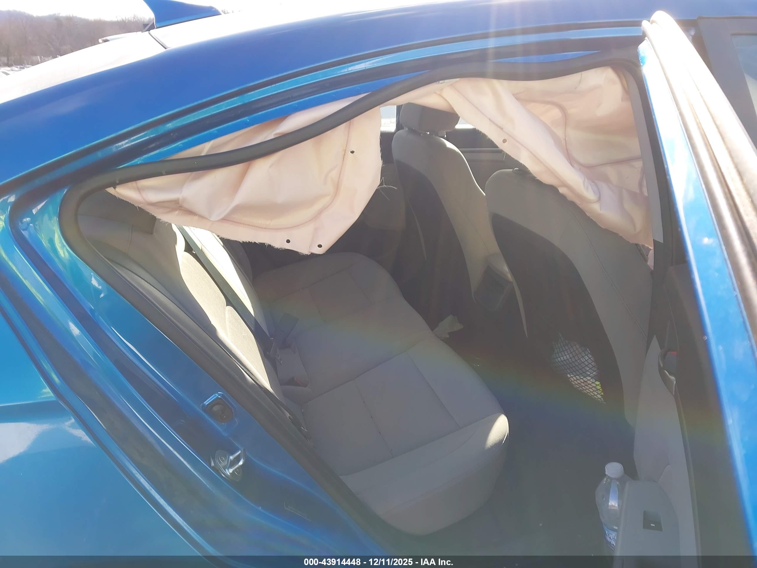 HYUNDAI ELANTRA image 8