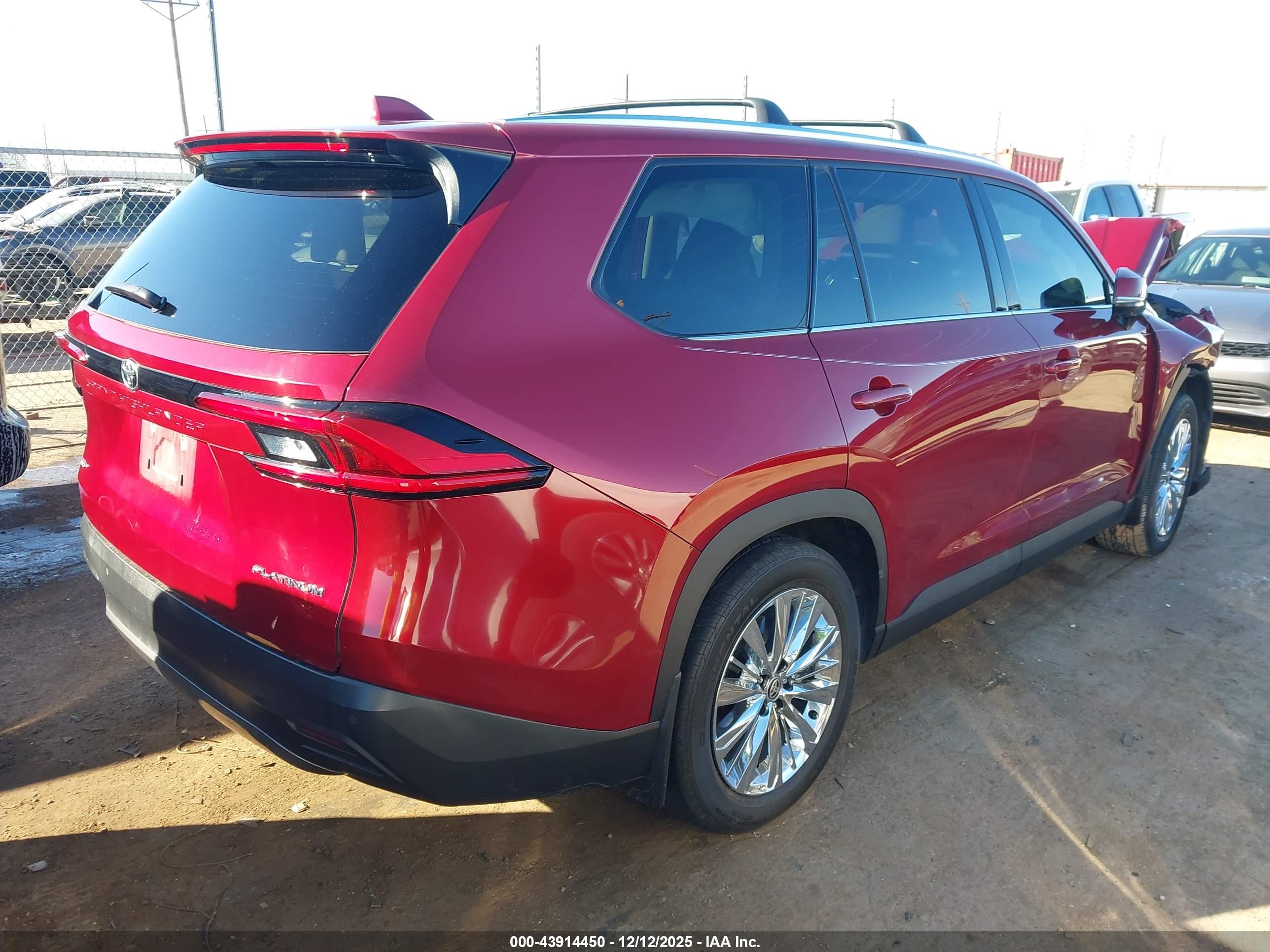 TOYOTA GRAND image 4