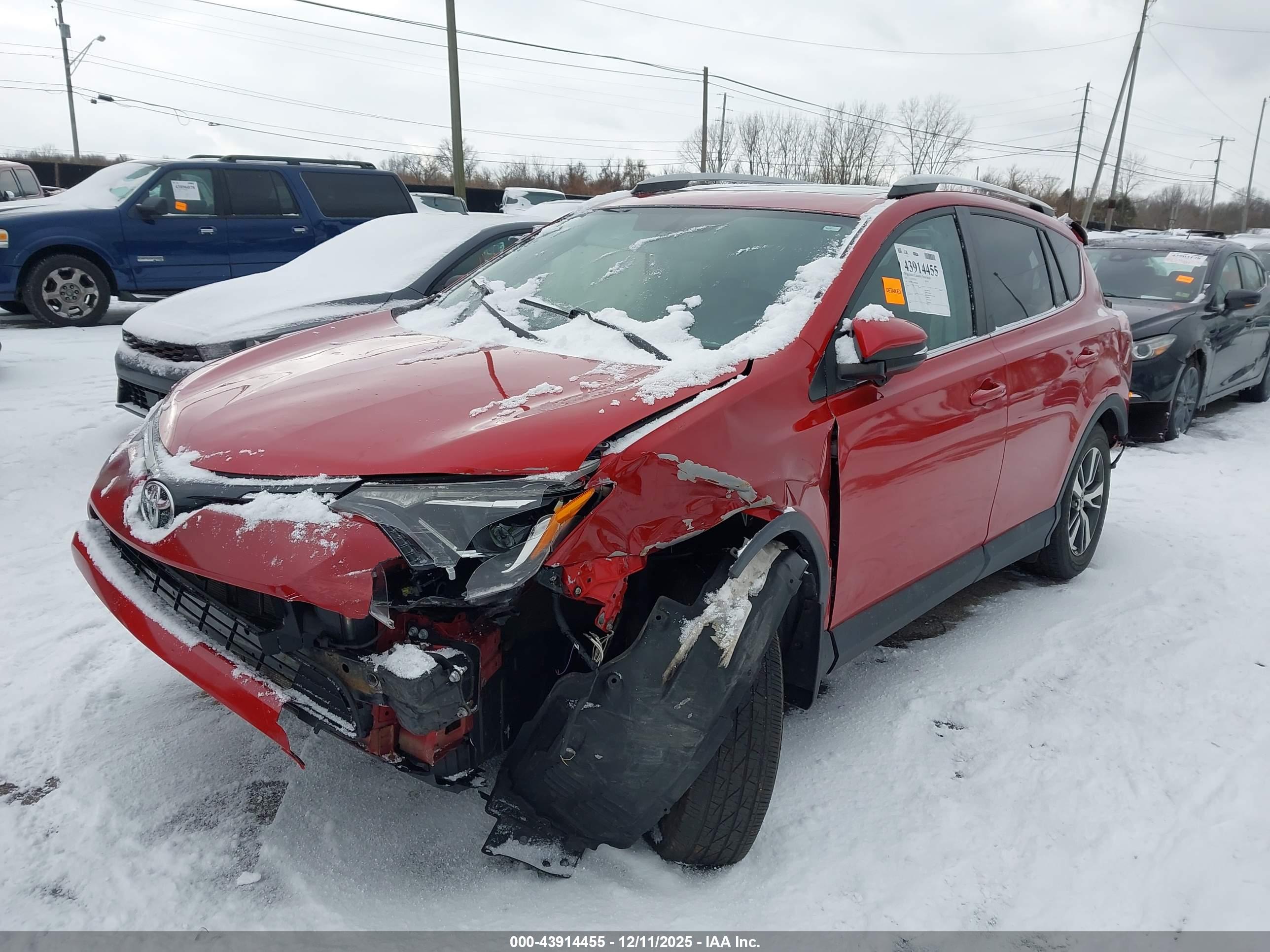 TOYOTA RAV4 image 2