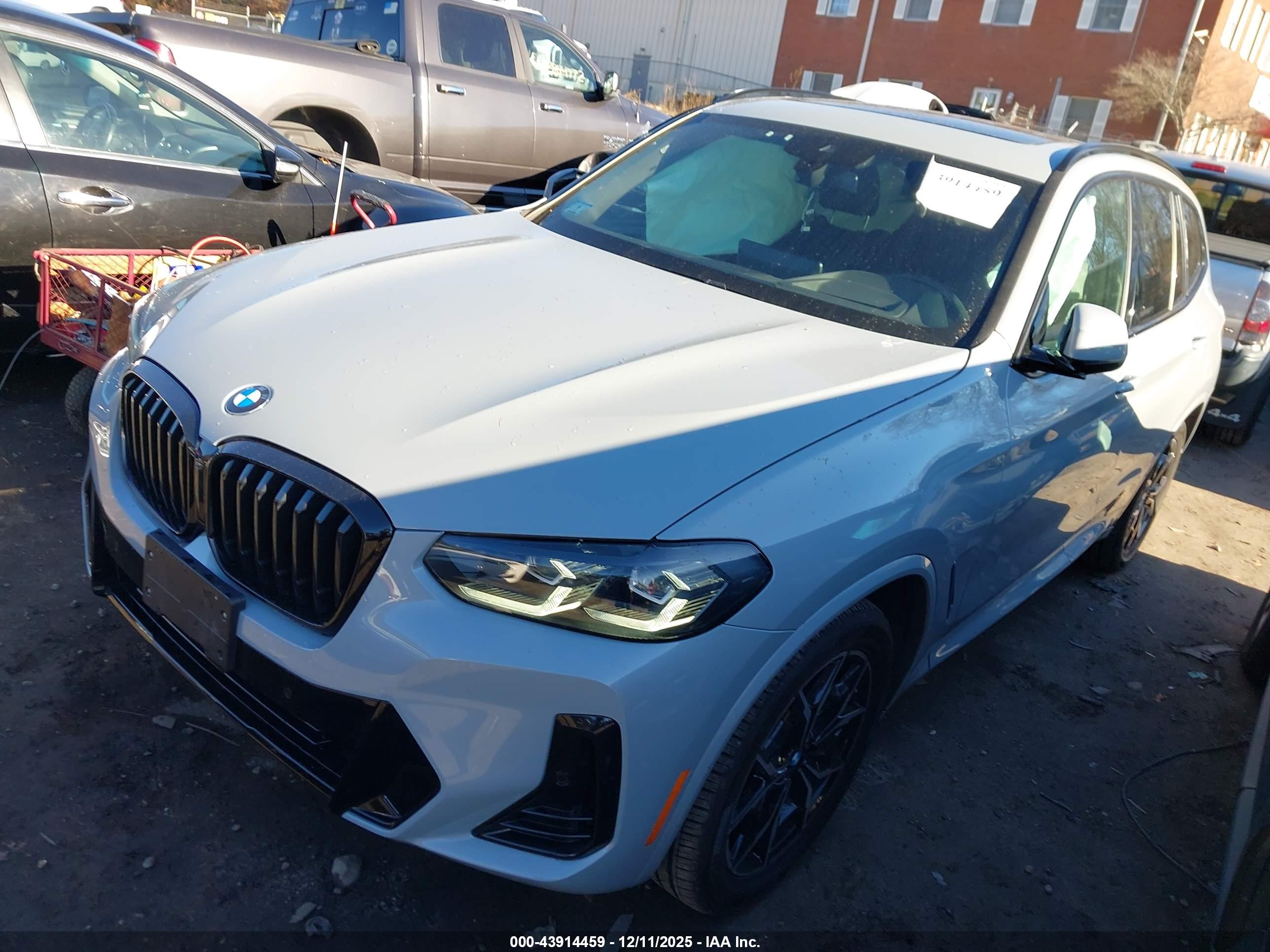 BMW X3 image 2