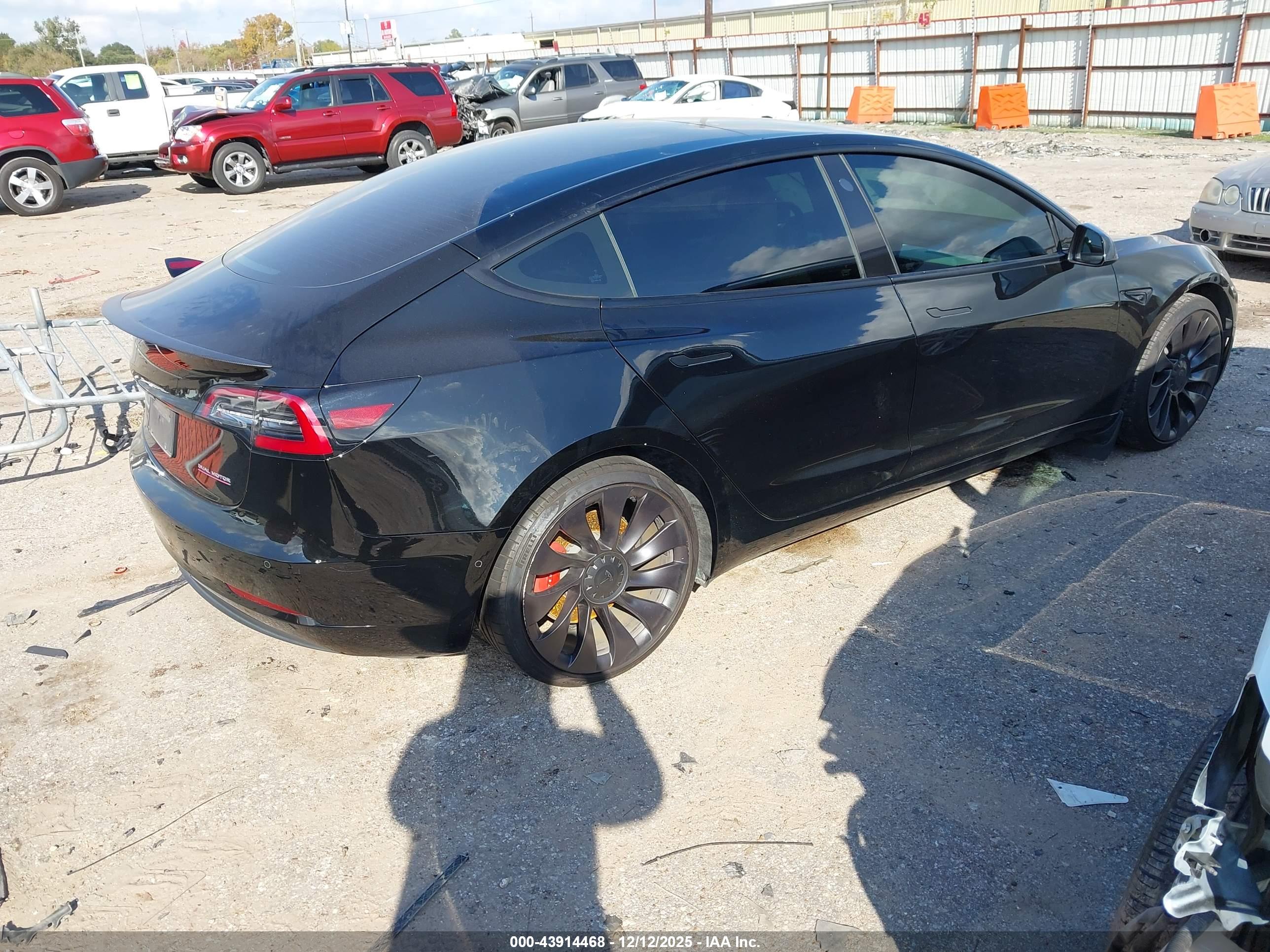 TESLA MODEL image 4