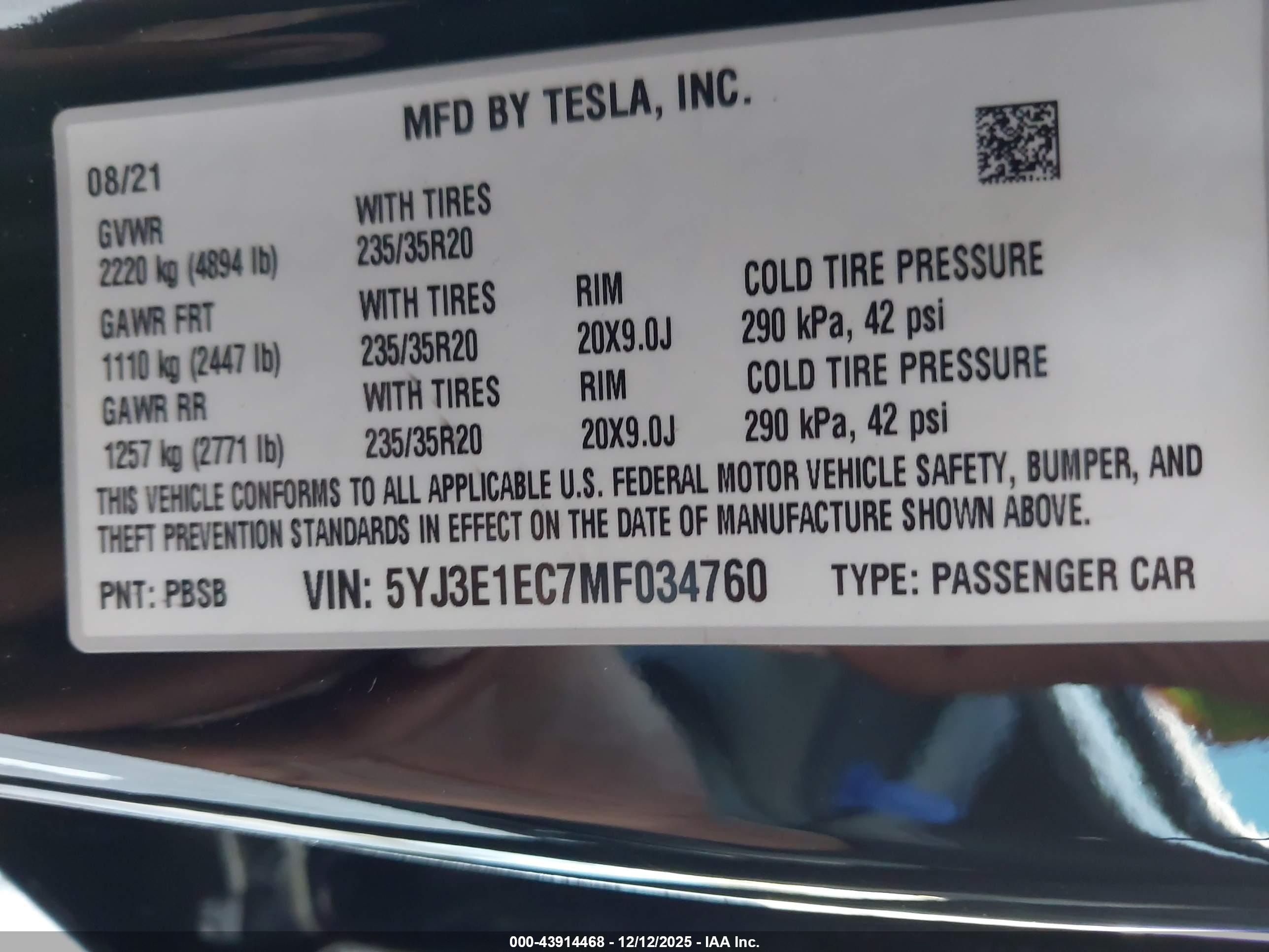 TESLA MODEL image 9
