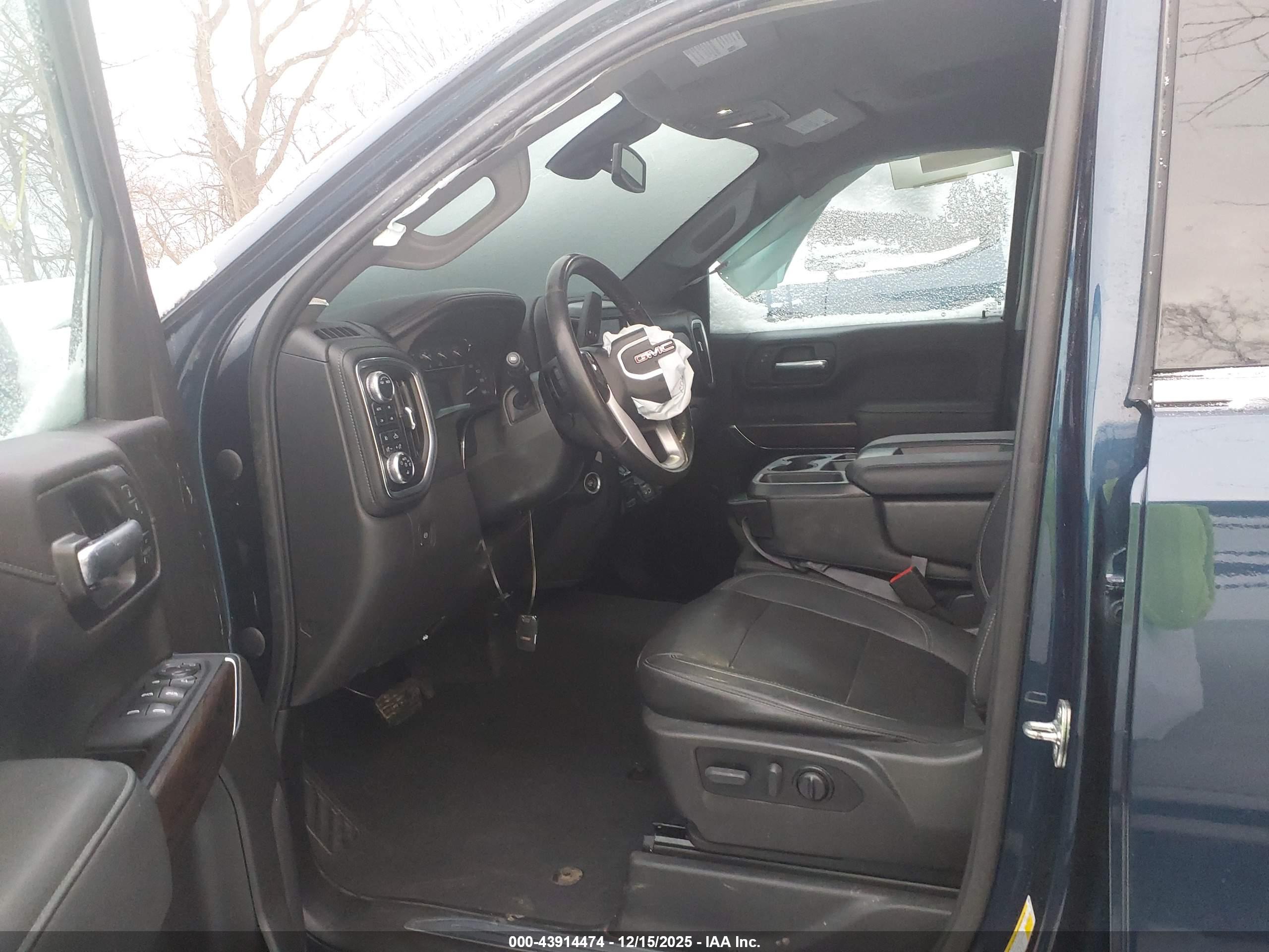 GMC SIERRA image 5