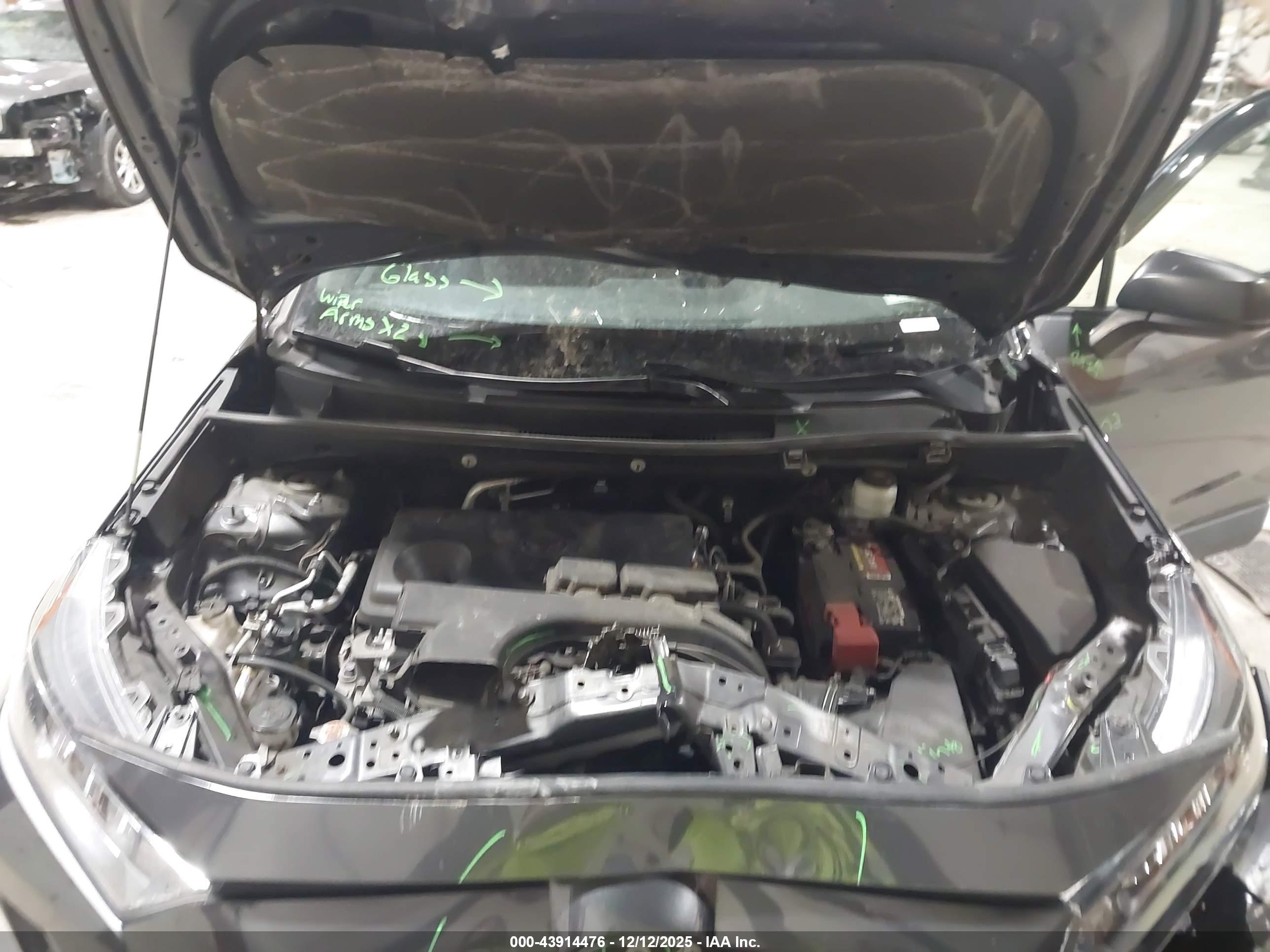 TOYOTA RAV4 image 10