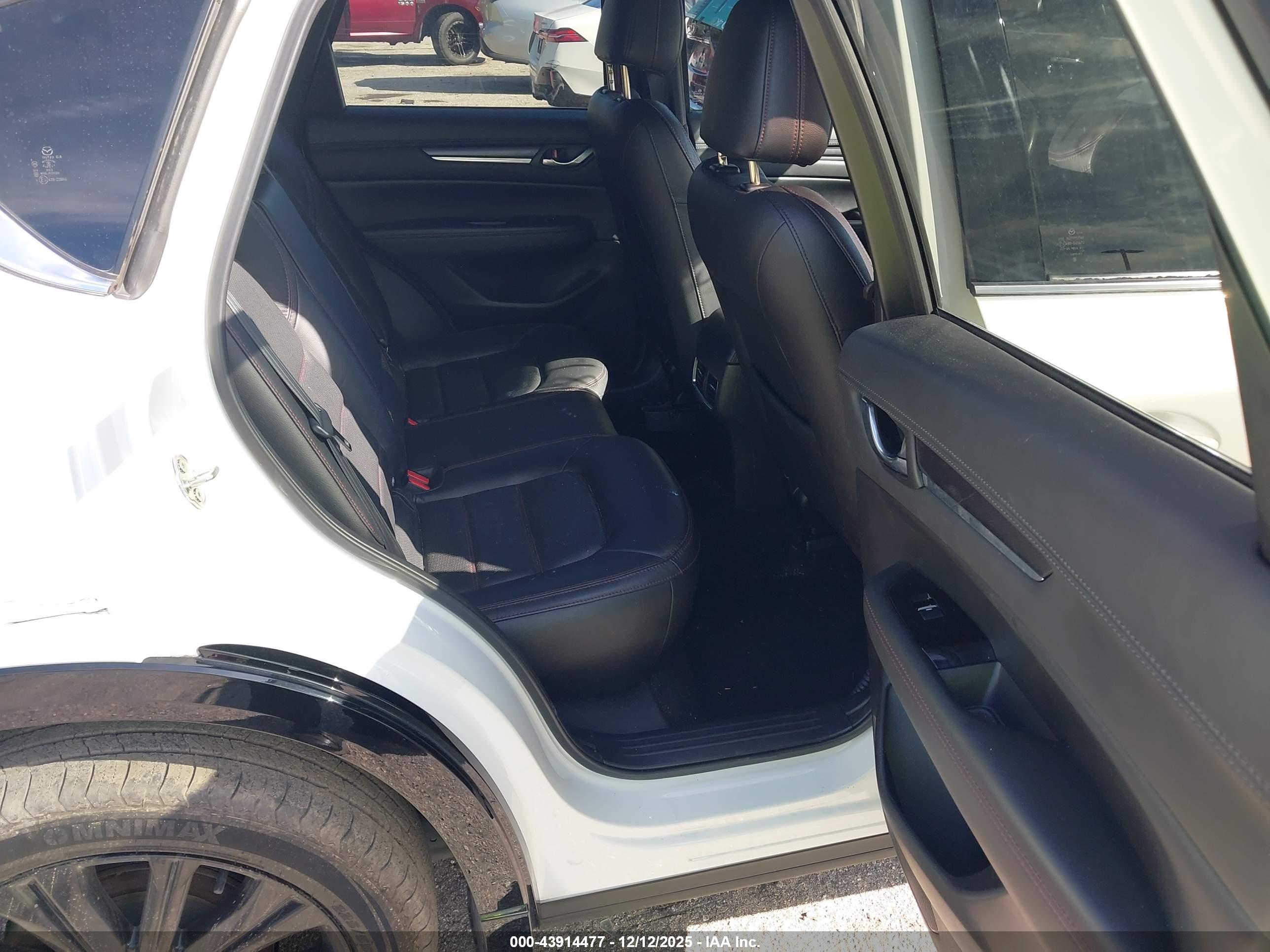 MAZDA CX-5 image 8