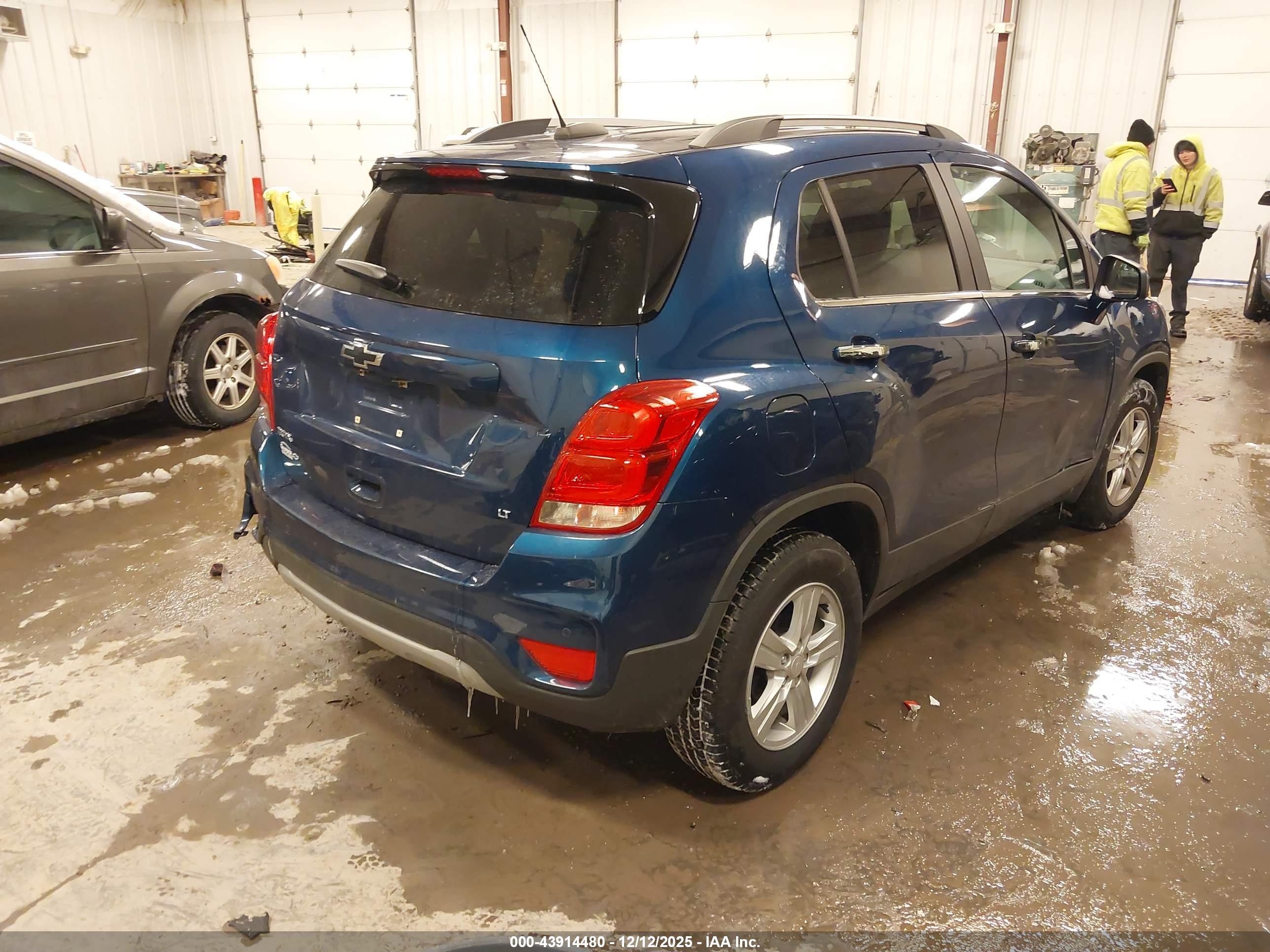 CHEVROLET TRAX image 4