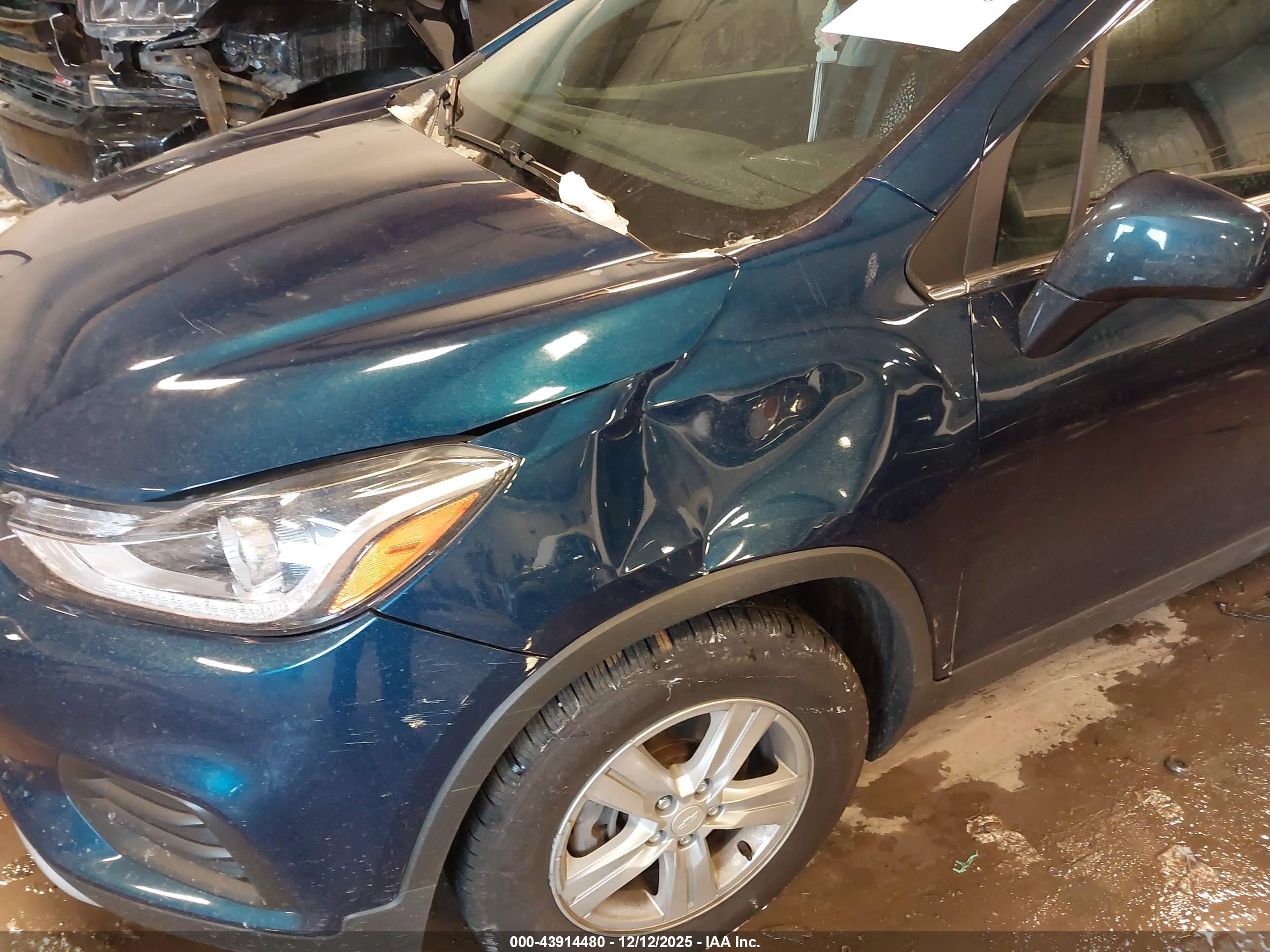 CHEVROLET TRAX image 6