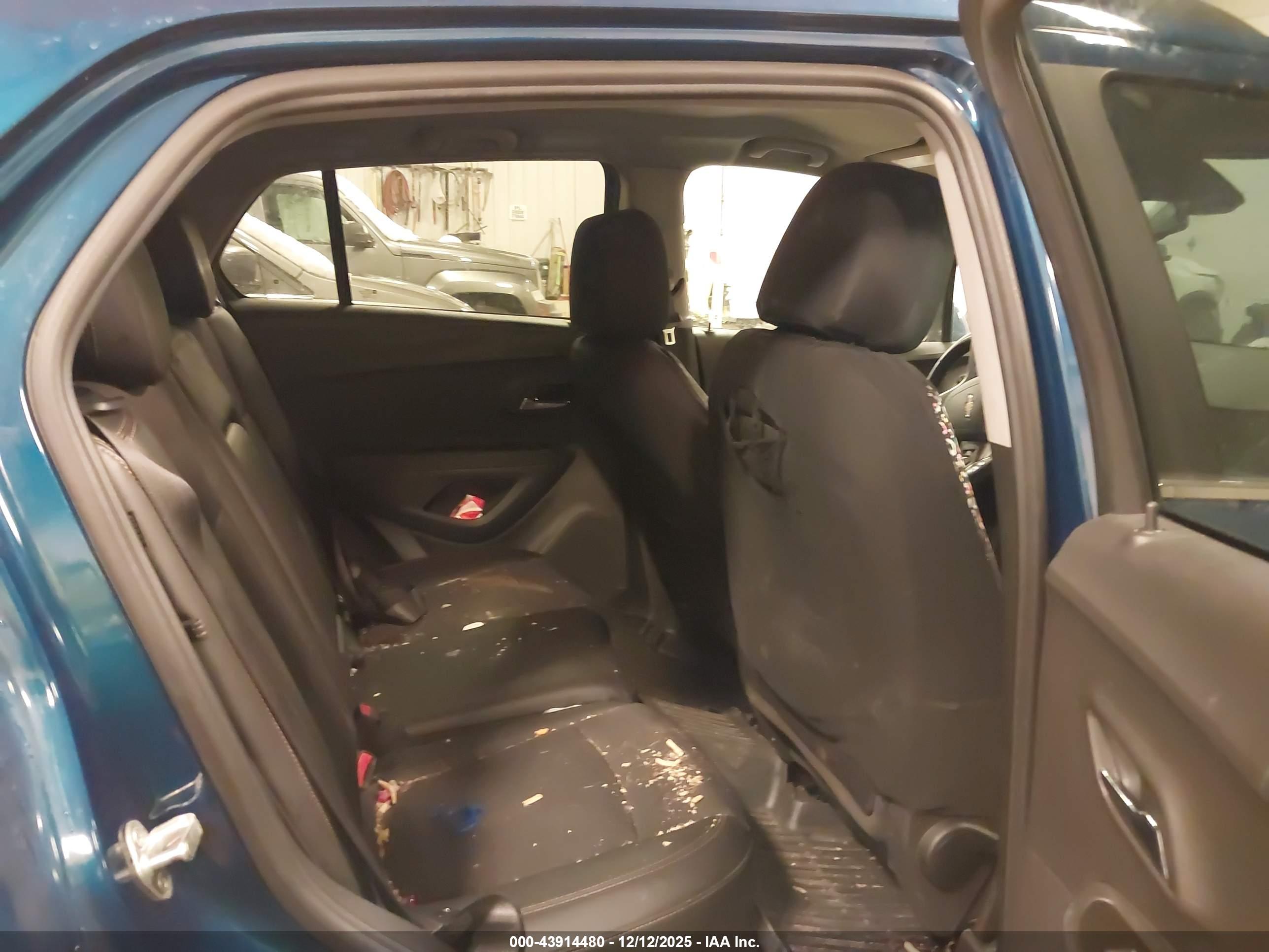 CHEVROLET TRAX image 8