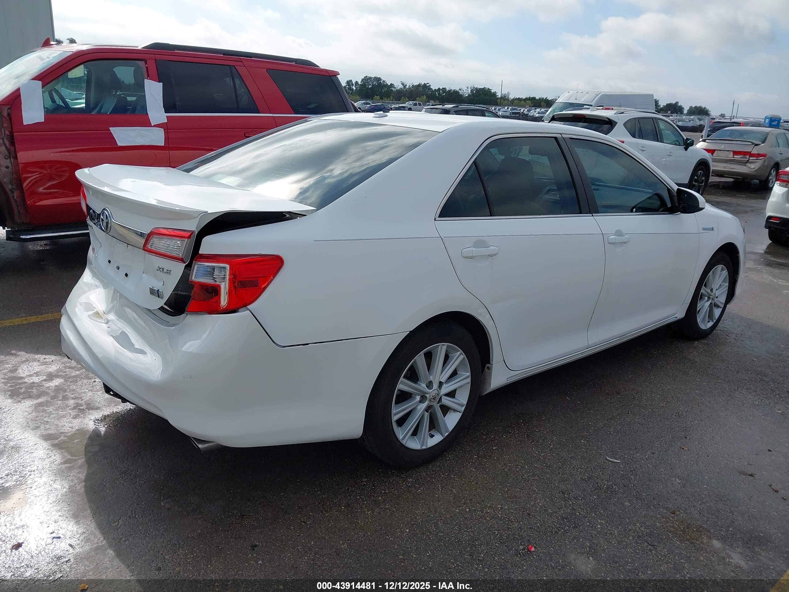 TOYOTA CAMRY image 4