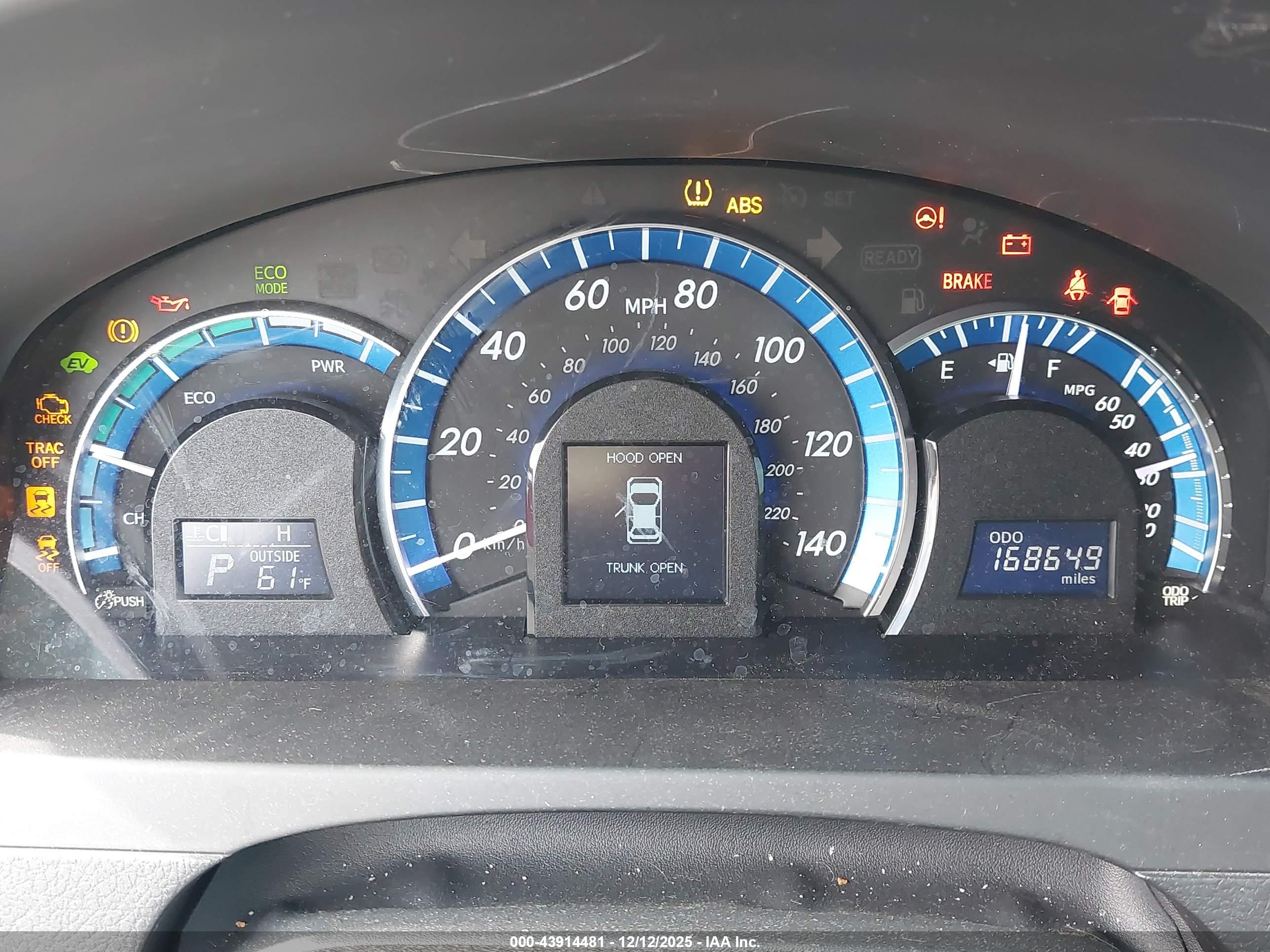 TOYOTA CAMRY image 7
