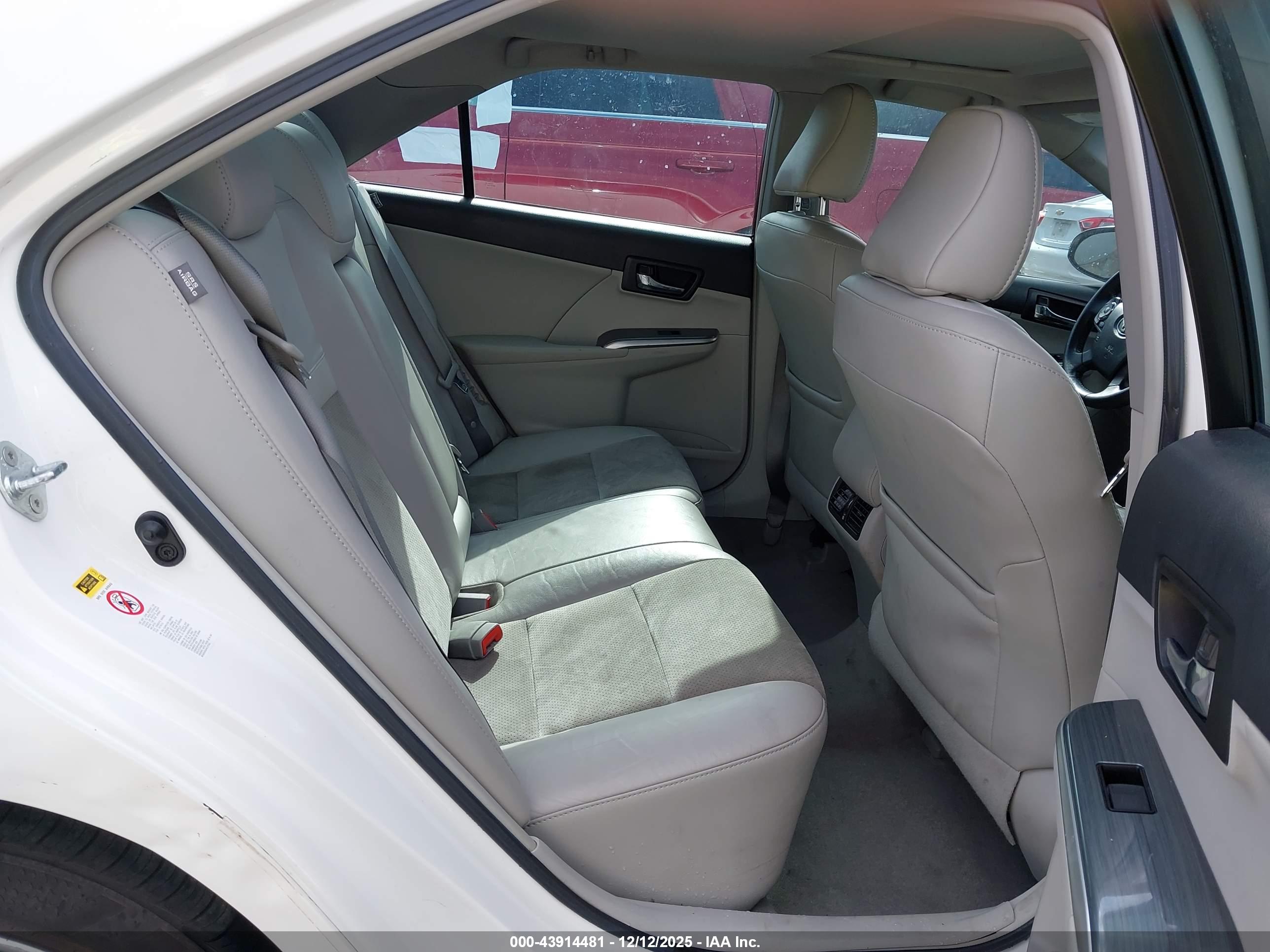 TOYOTA CAMRY image 8