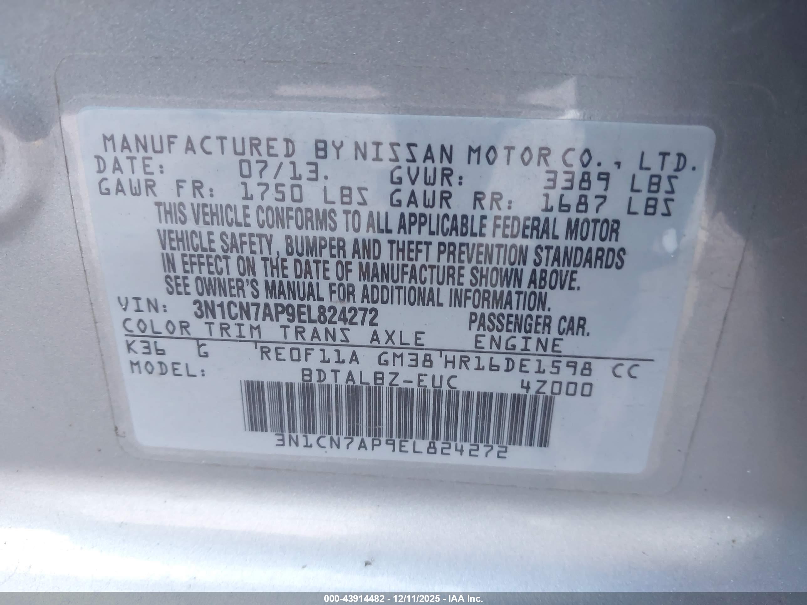 NISSAN VERSA image 9
