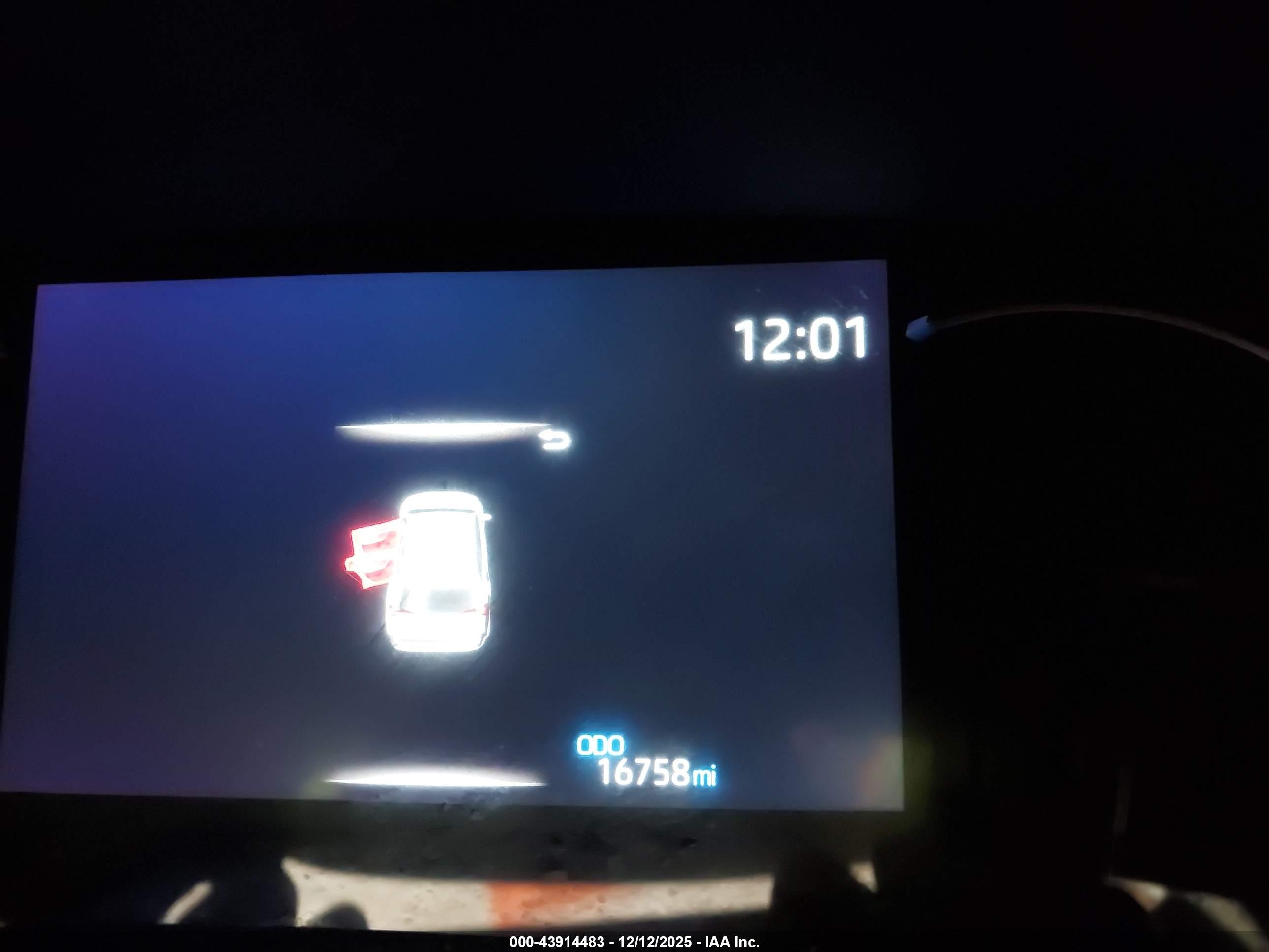 TOYOTA RAV4 image 7