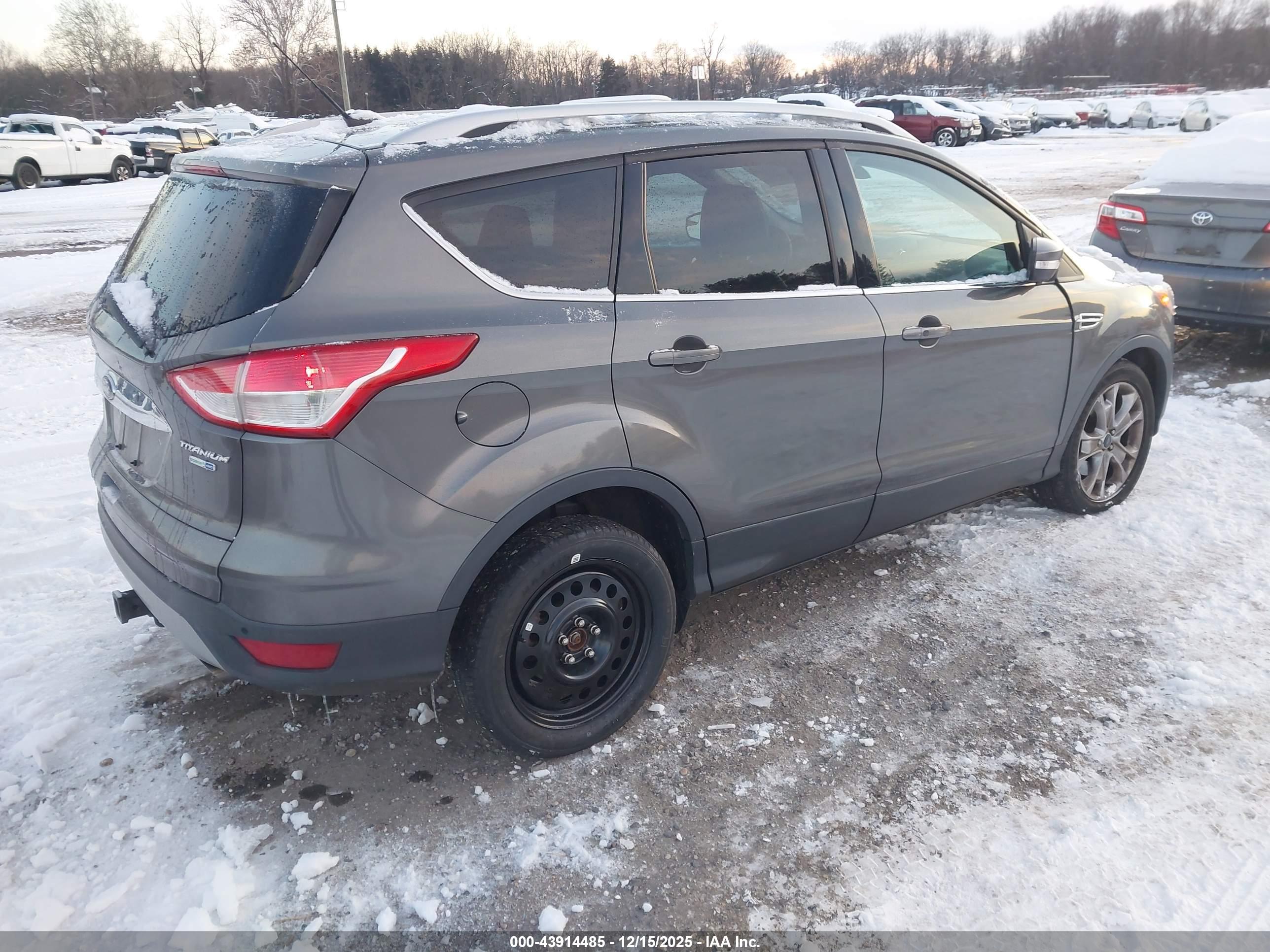 FORD ESCAPE image 4
