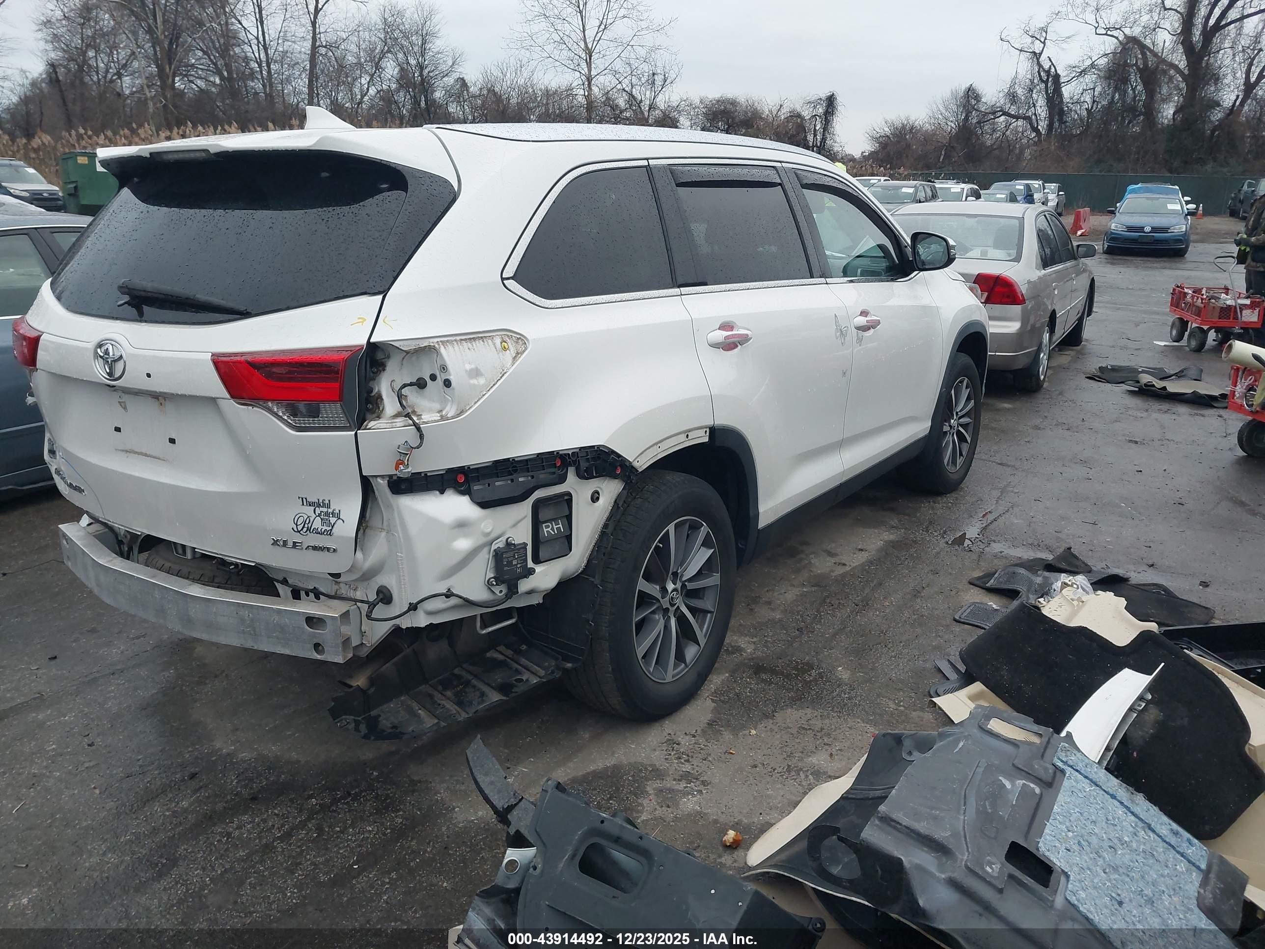 TOYOTA HIGHLANDER image 4