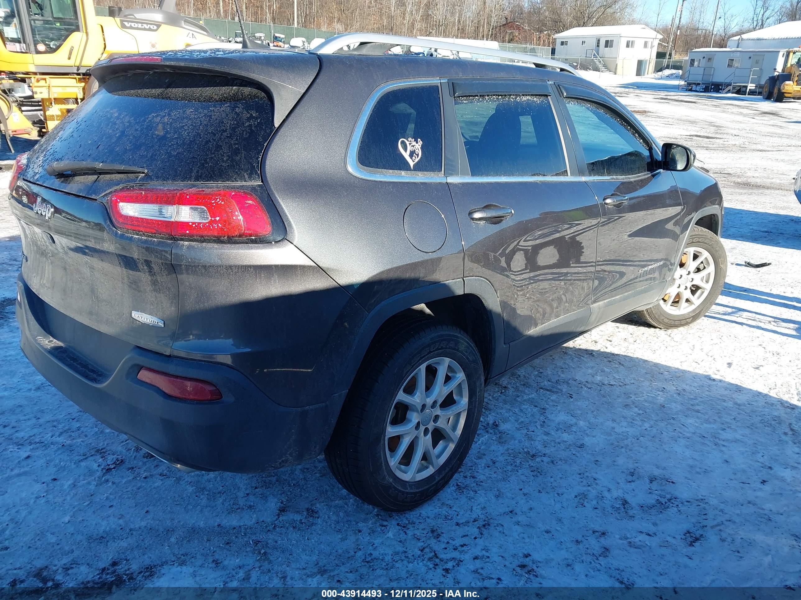 JEEP CHEROKEE image 4