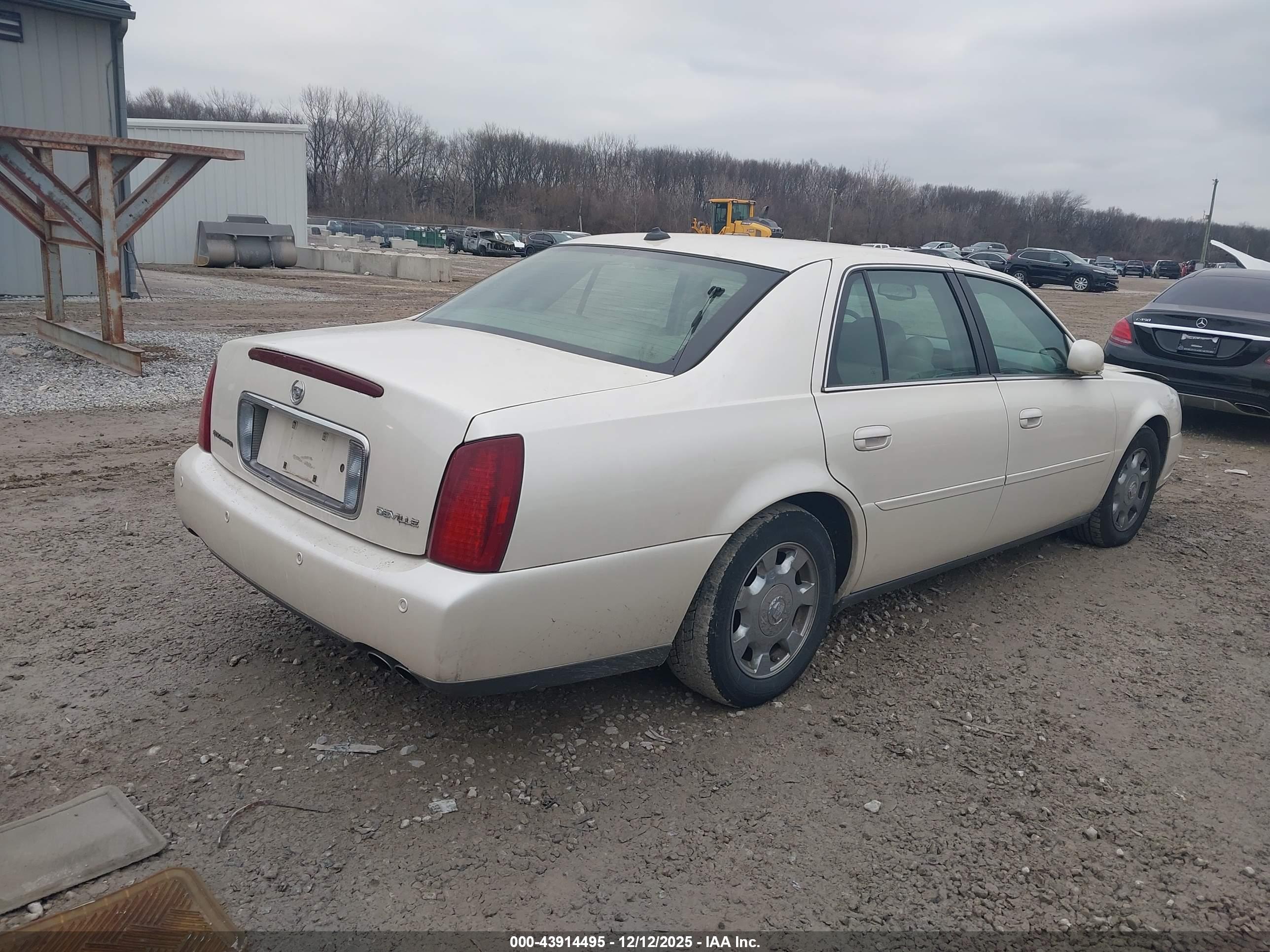 CADILLAC DEVILLE image 4