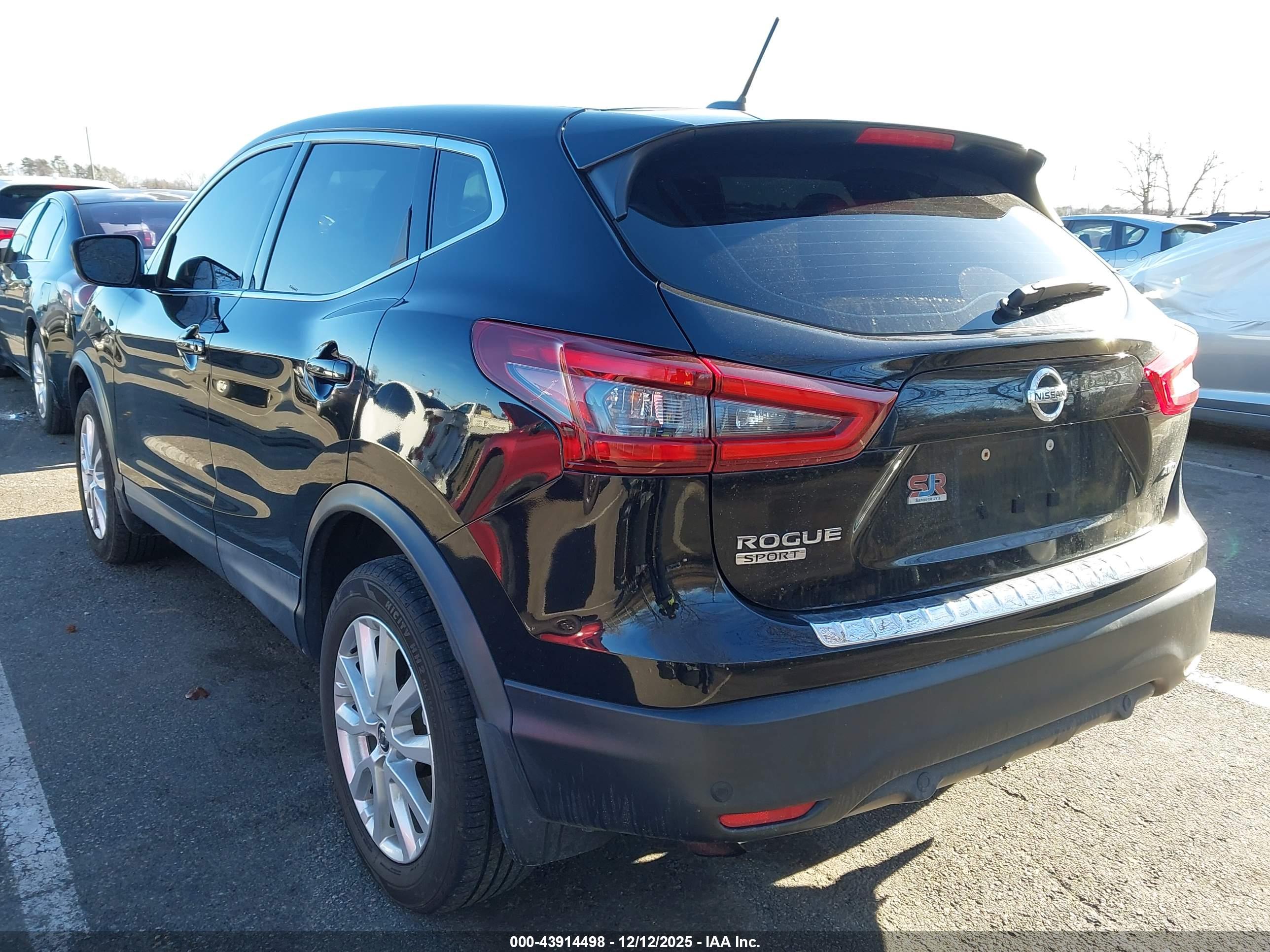 NISSAN ROGUE image 3