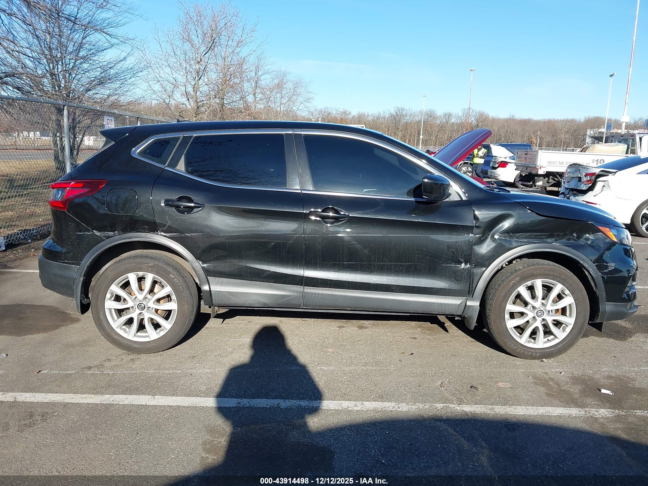 NISSAN ROGUE image 6