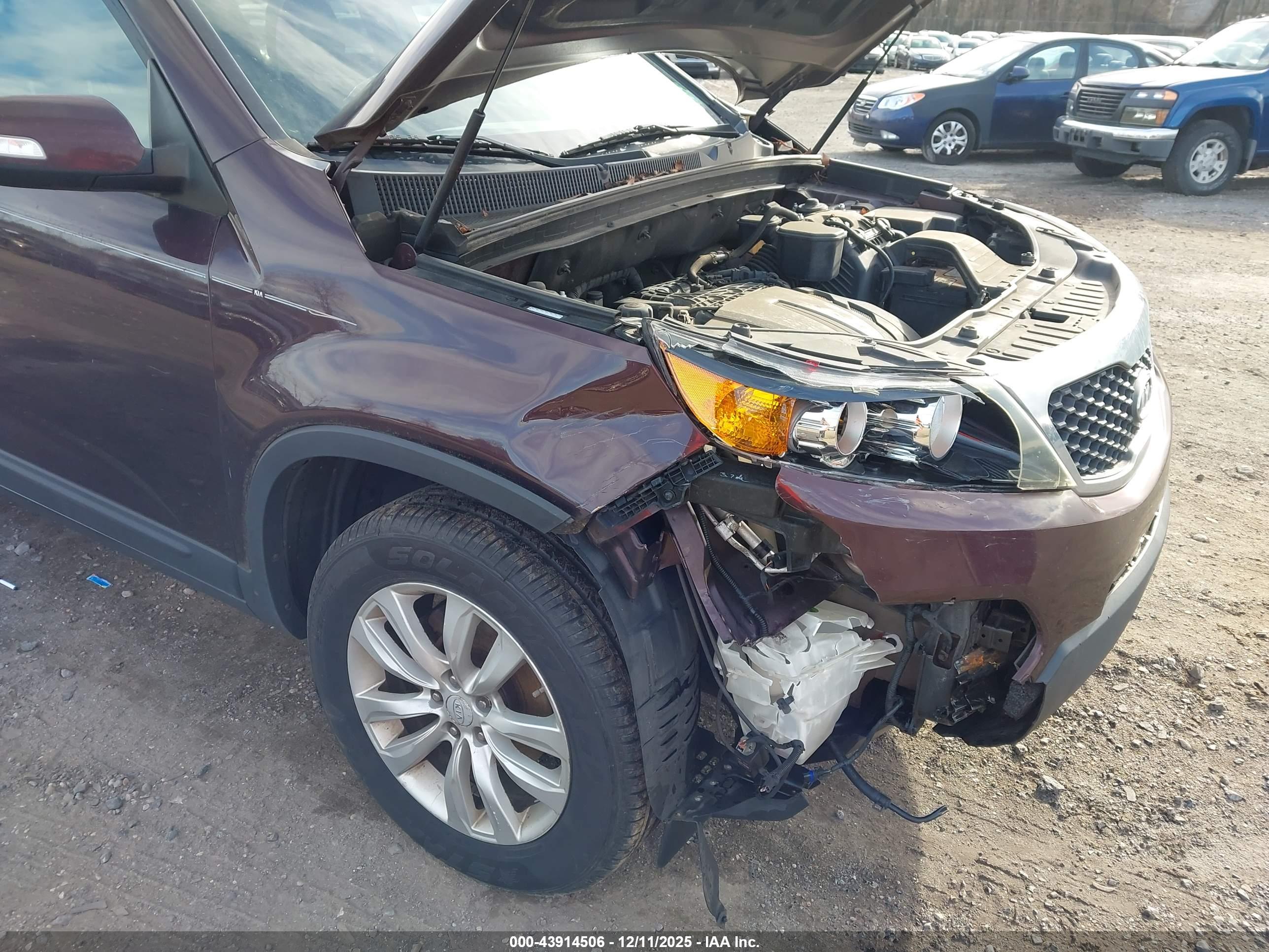 KIA SORENTO image 6