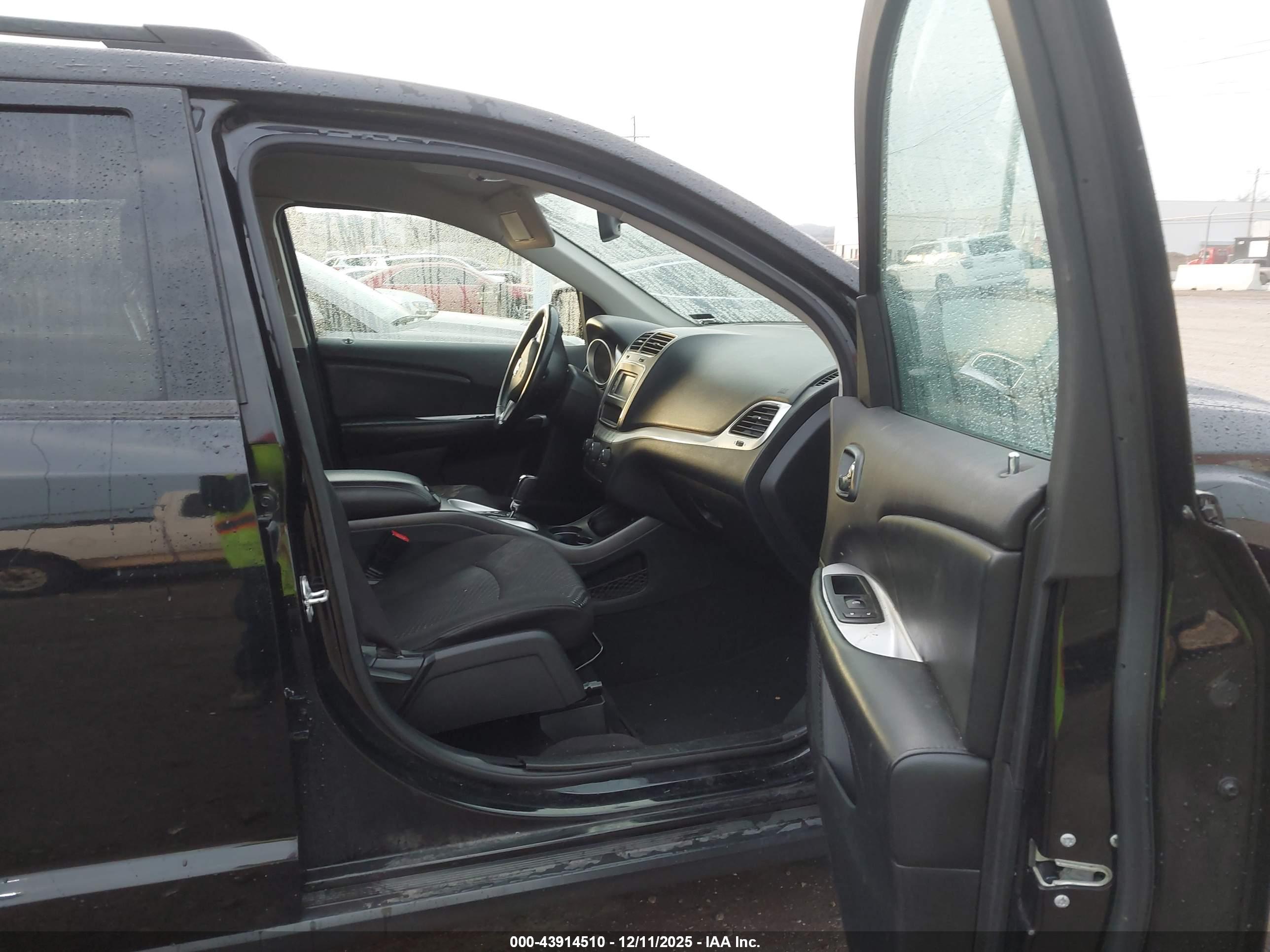DODGE JOURNEY image 5