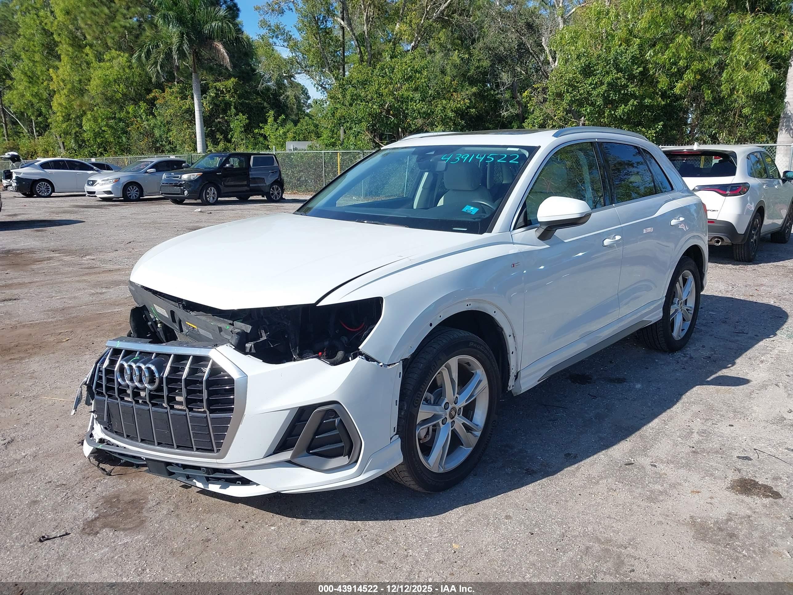 AUDI Q3 image 2