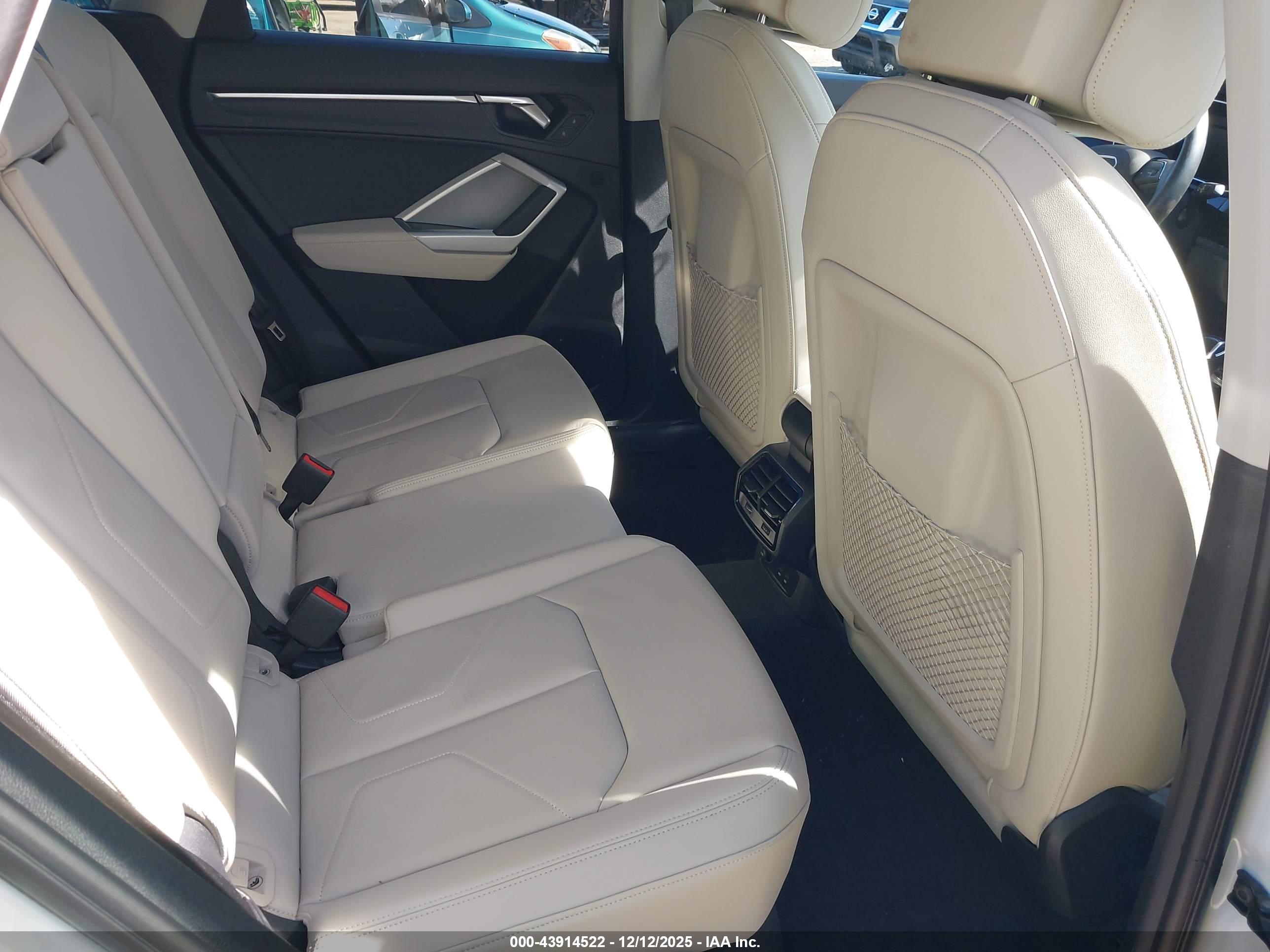AUDI Q3 image 8