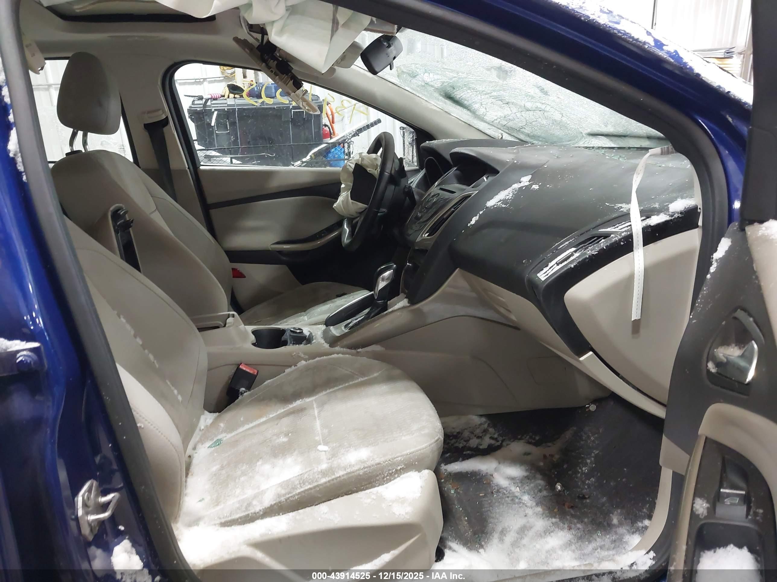 FORD FOCUS image 5
