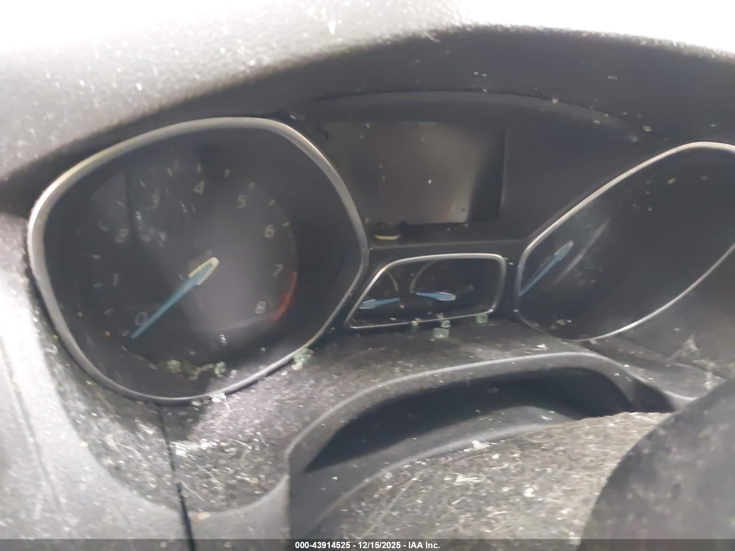 FORD FOCUS image 7