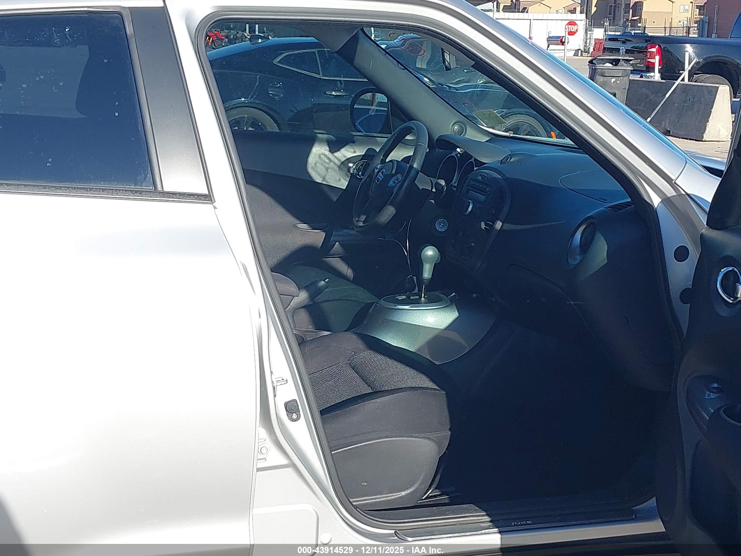 NISSAN JUKE image 5