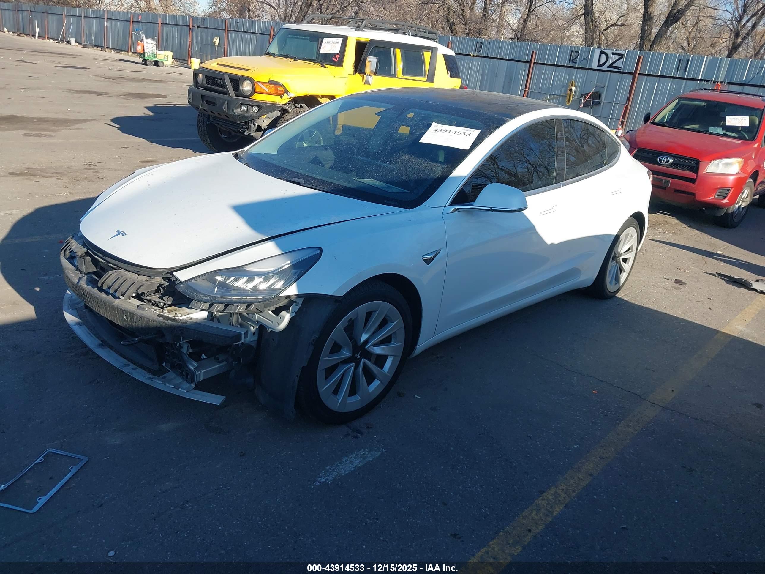 TESLA MODEL image 2