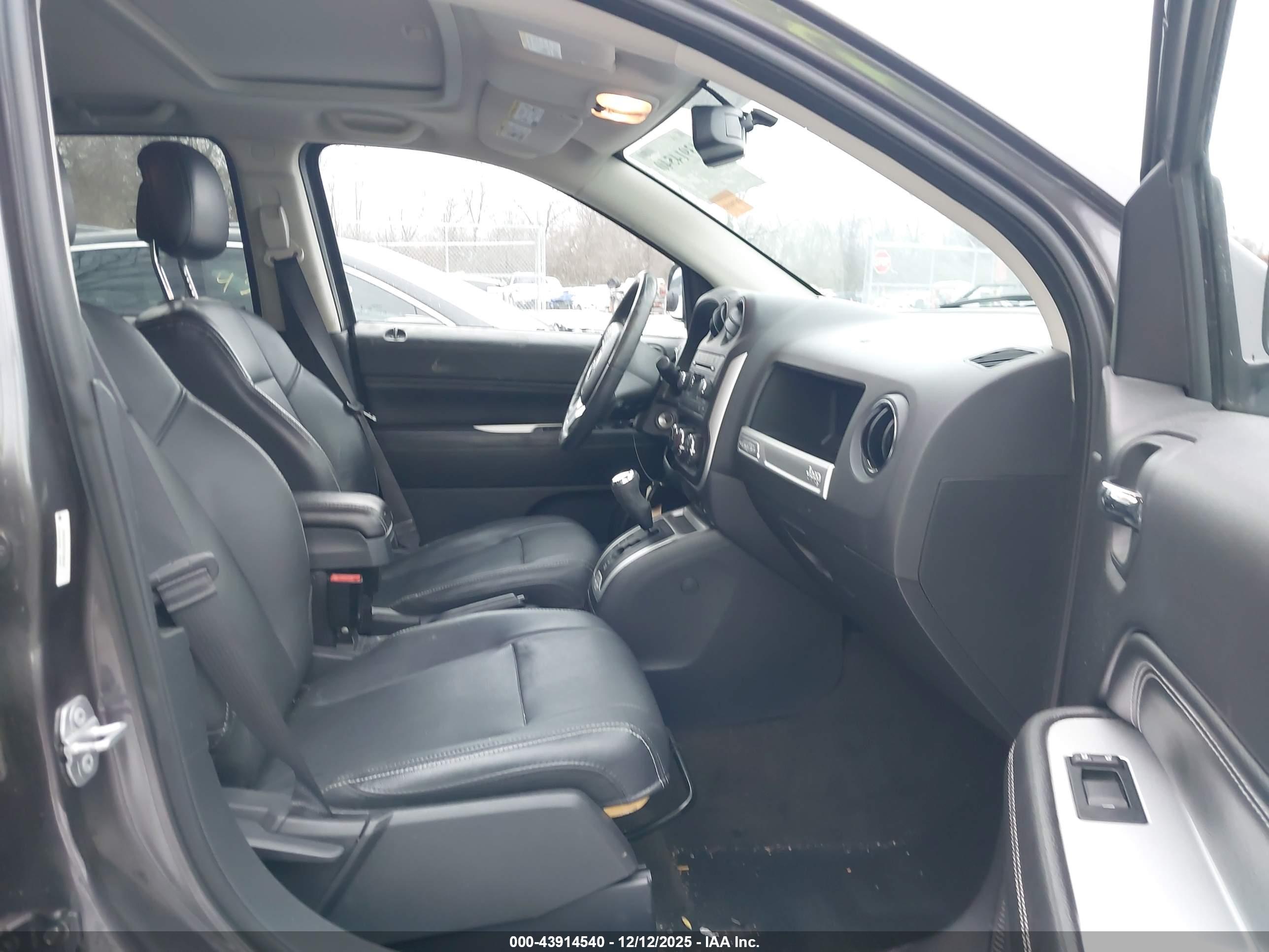 JEEP COMPASS image 5