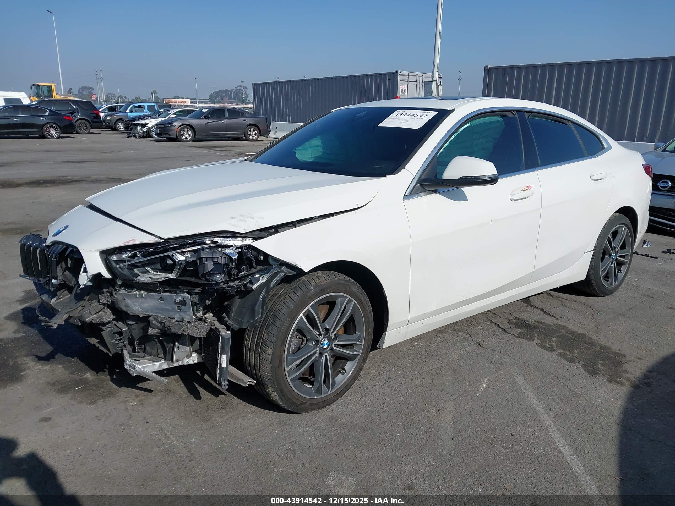 BMW 228 image 2