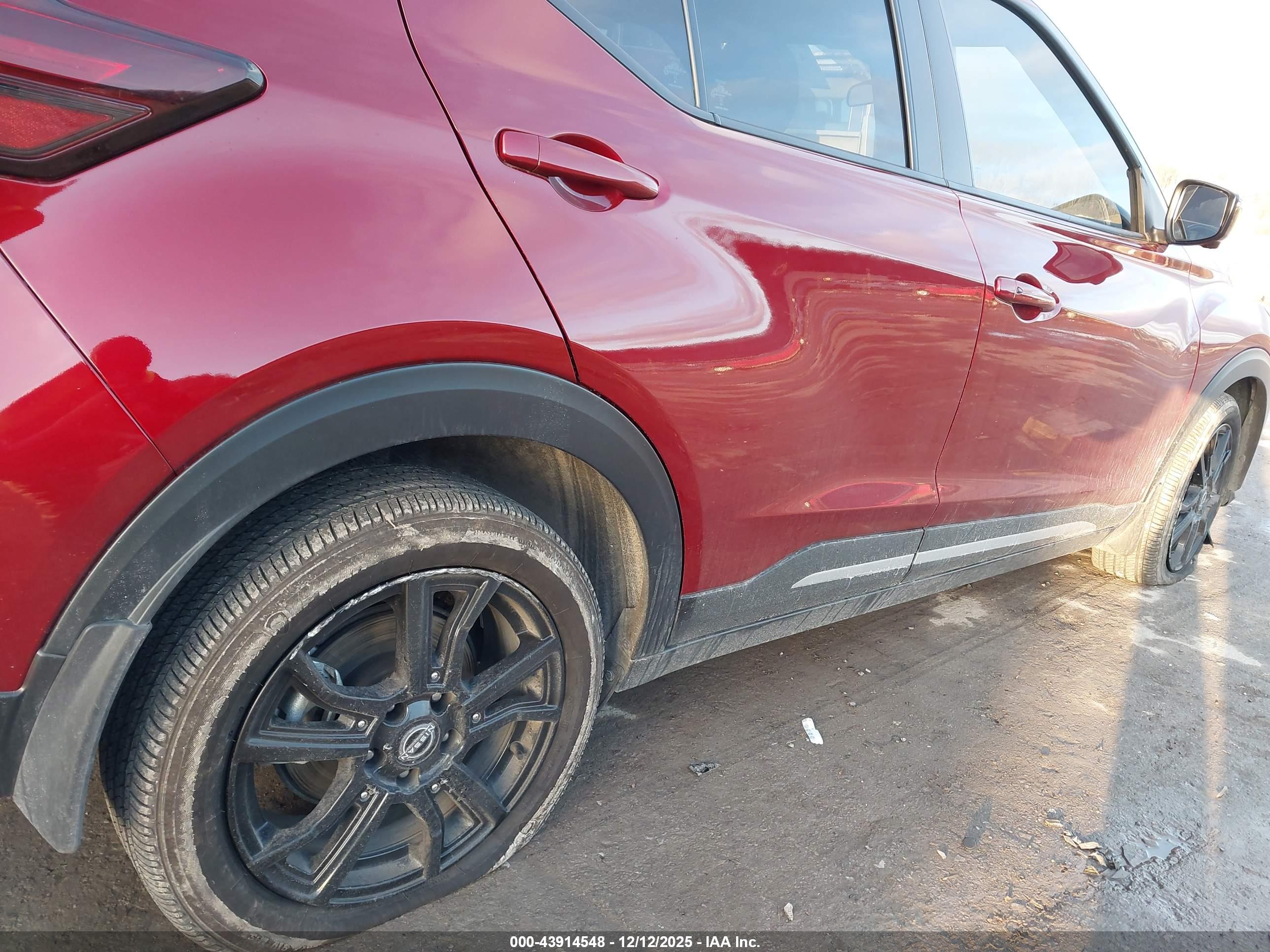 NISSAN KICKS image 6