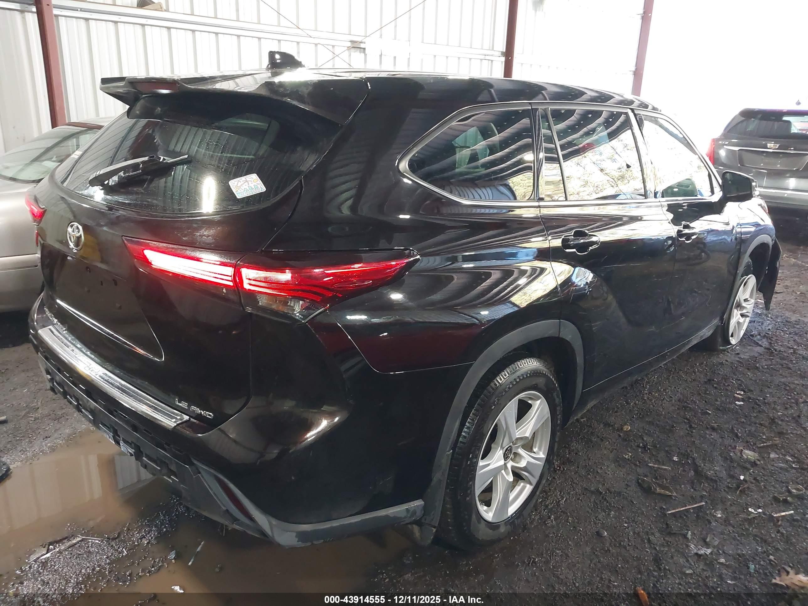 TOYOTA HIGHLANDER image 4