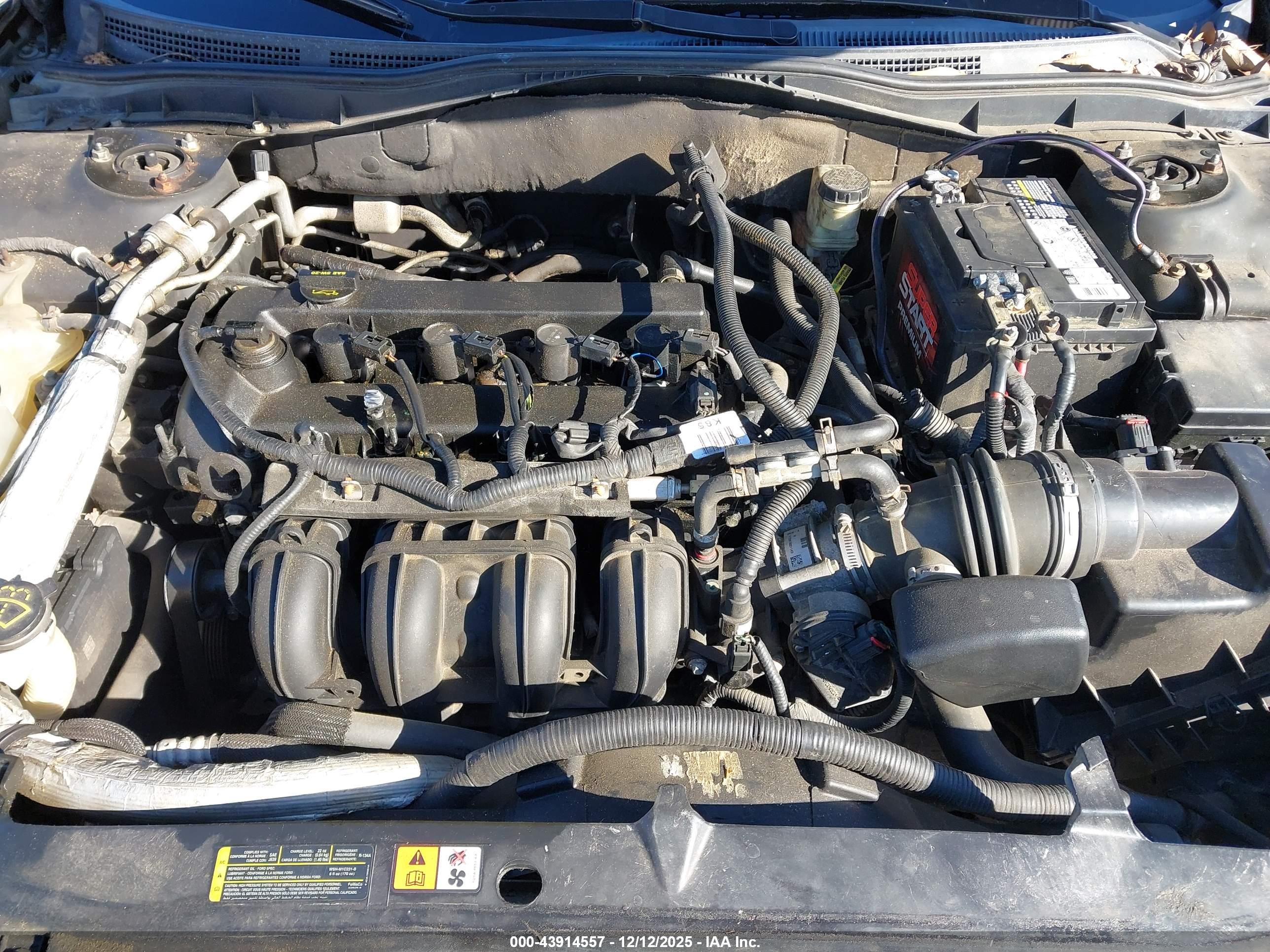 FORD FUSION image 10